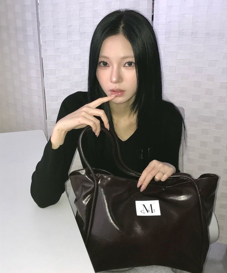 【7/10 - 7/12周末優惠】【預購】韓國代購 MUCENT 標誌性 Griek Leather Shoulder Bag 經典 皮革感 大容量 托特包