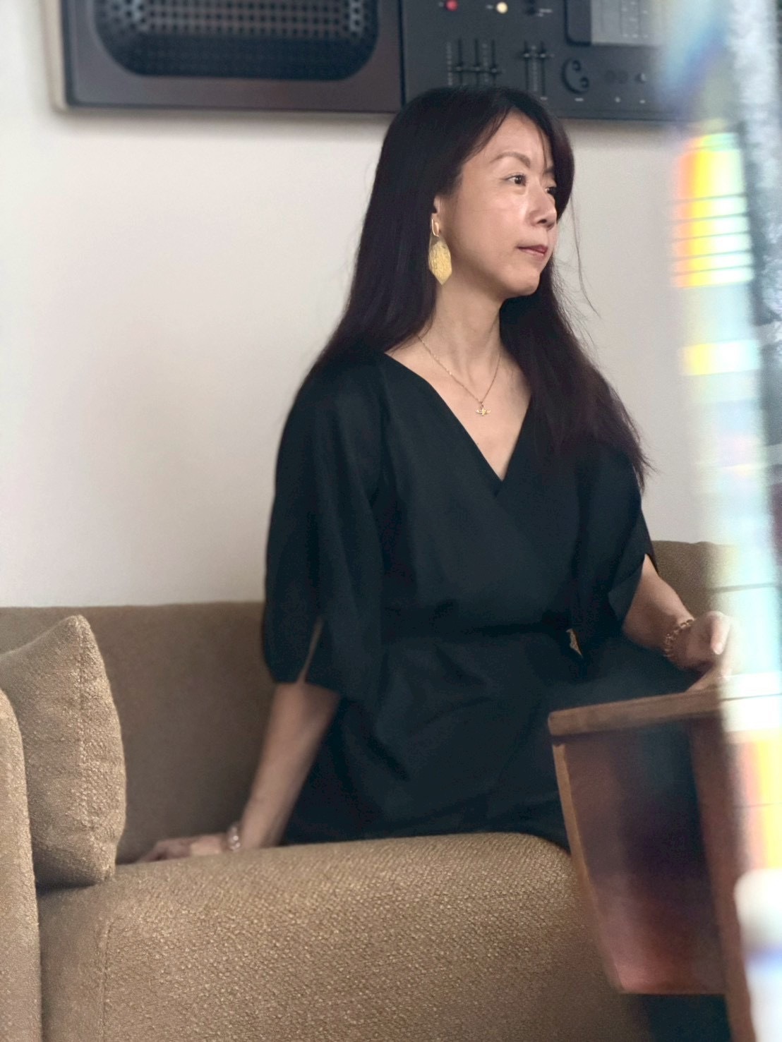 黑色多層次洋裝