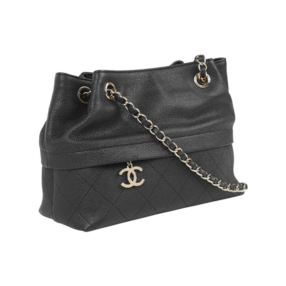 【CHANEL】CC Logo 淡金吊墜牛皮福袋肩背包/斜背包(黑色)