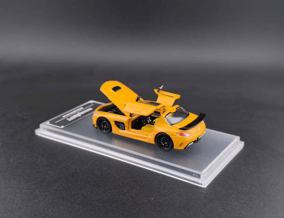 預訂:1/64 FineWorks64 Mercedes-Benz SLS AMG Black Series Yellow (FWMBSLSY )