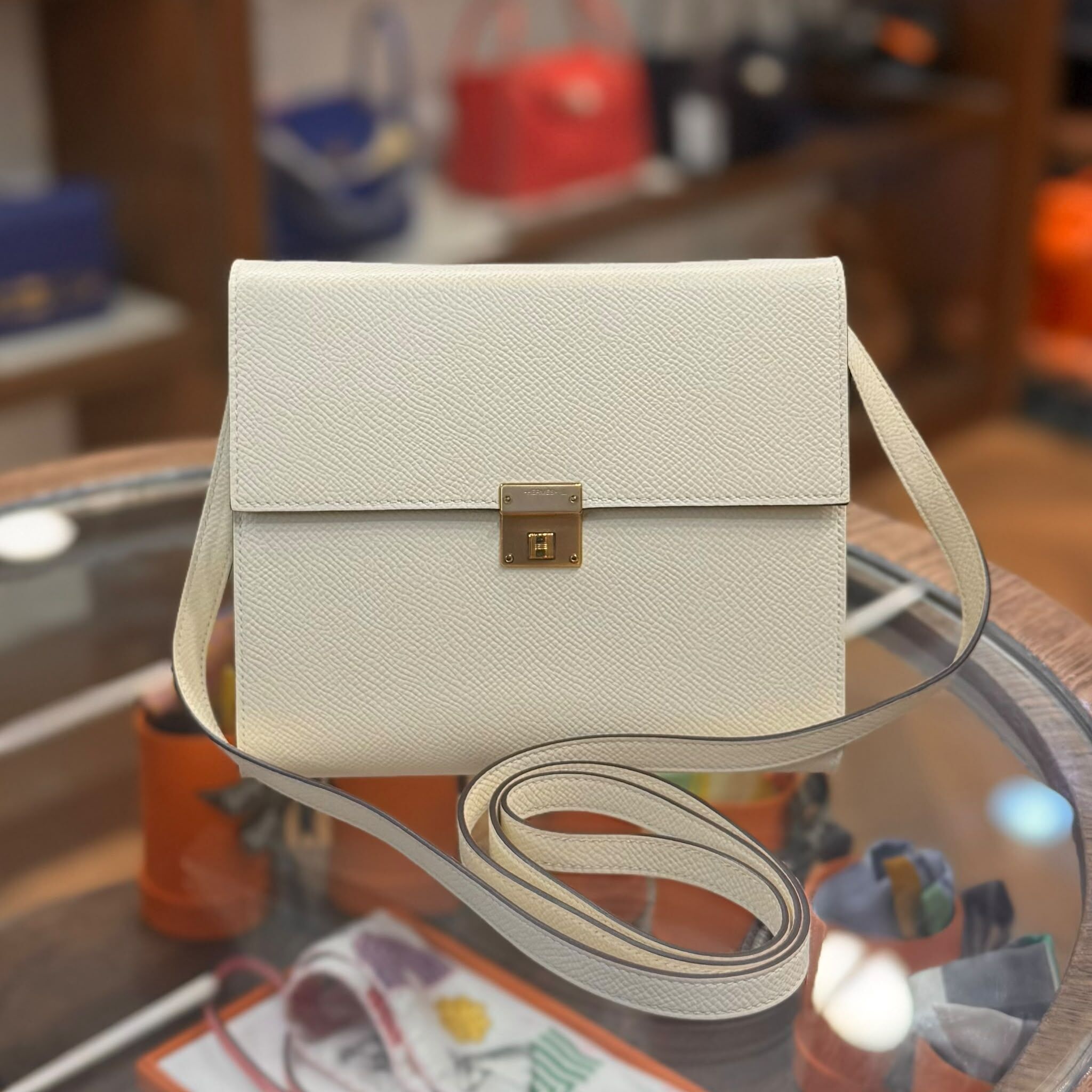 95%New Used Hermes Clic 16 Chevre Nata 奶油白金扣山羊皮 #愛馬仕