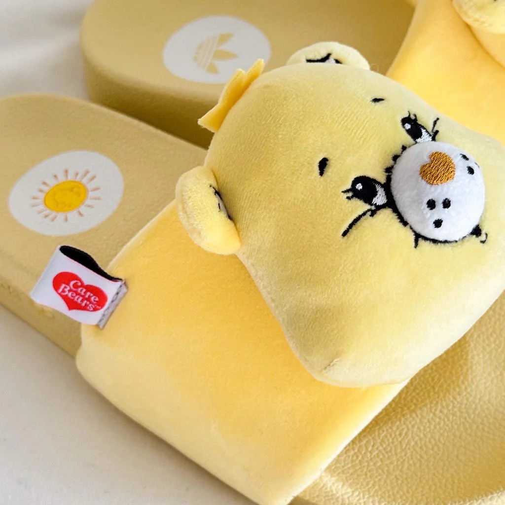 CARE BEARS X ADIDAS ADILETTE 彩虹熊 聯名款 拖鞋 Funshine Bear 陽光熊 女鞋 KH9956 / 預購
