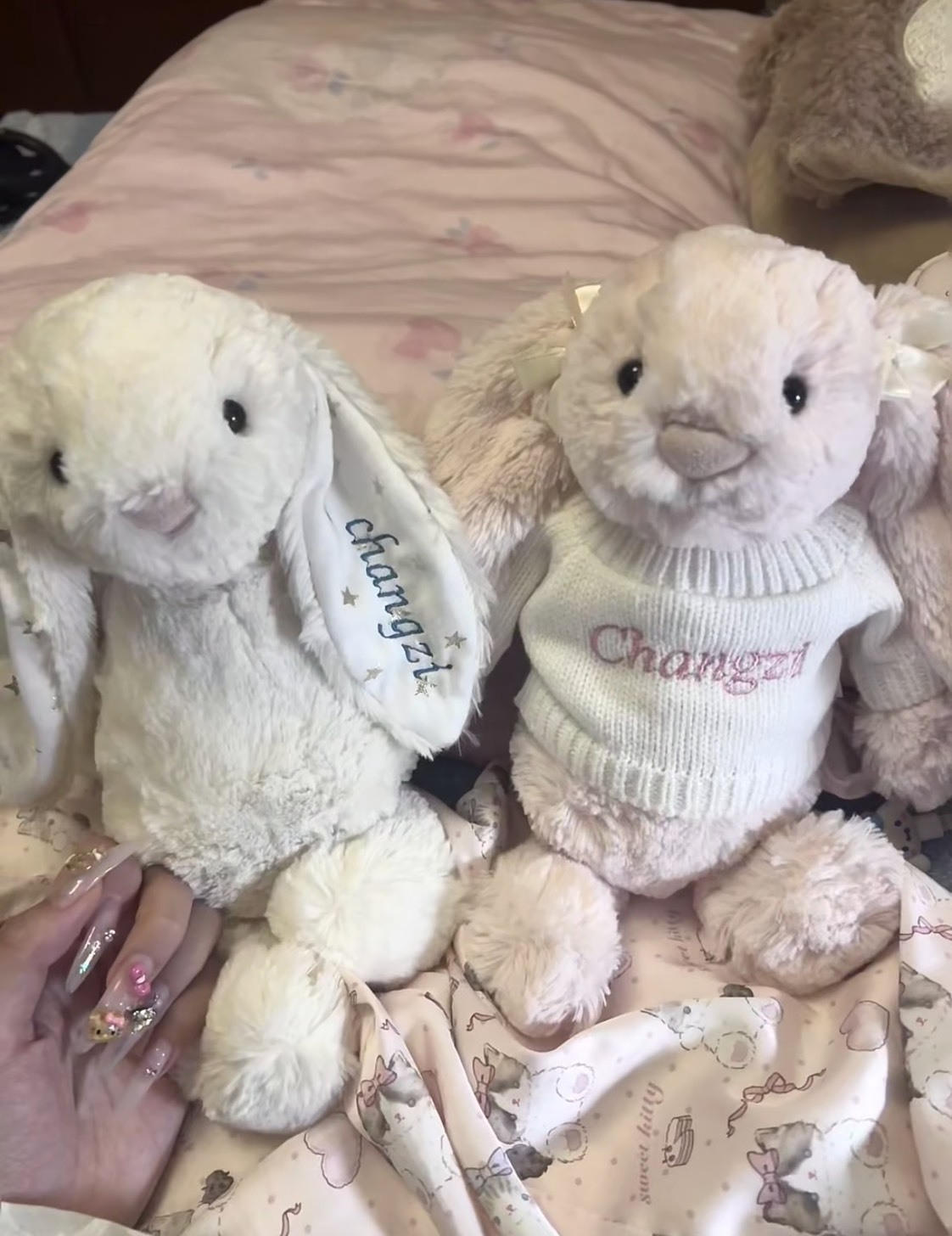 <獨一無二ONLY兔U❤️>Jellycat 客製化刺繡 毛衣 毛衣小兔