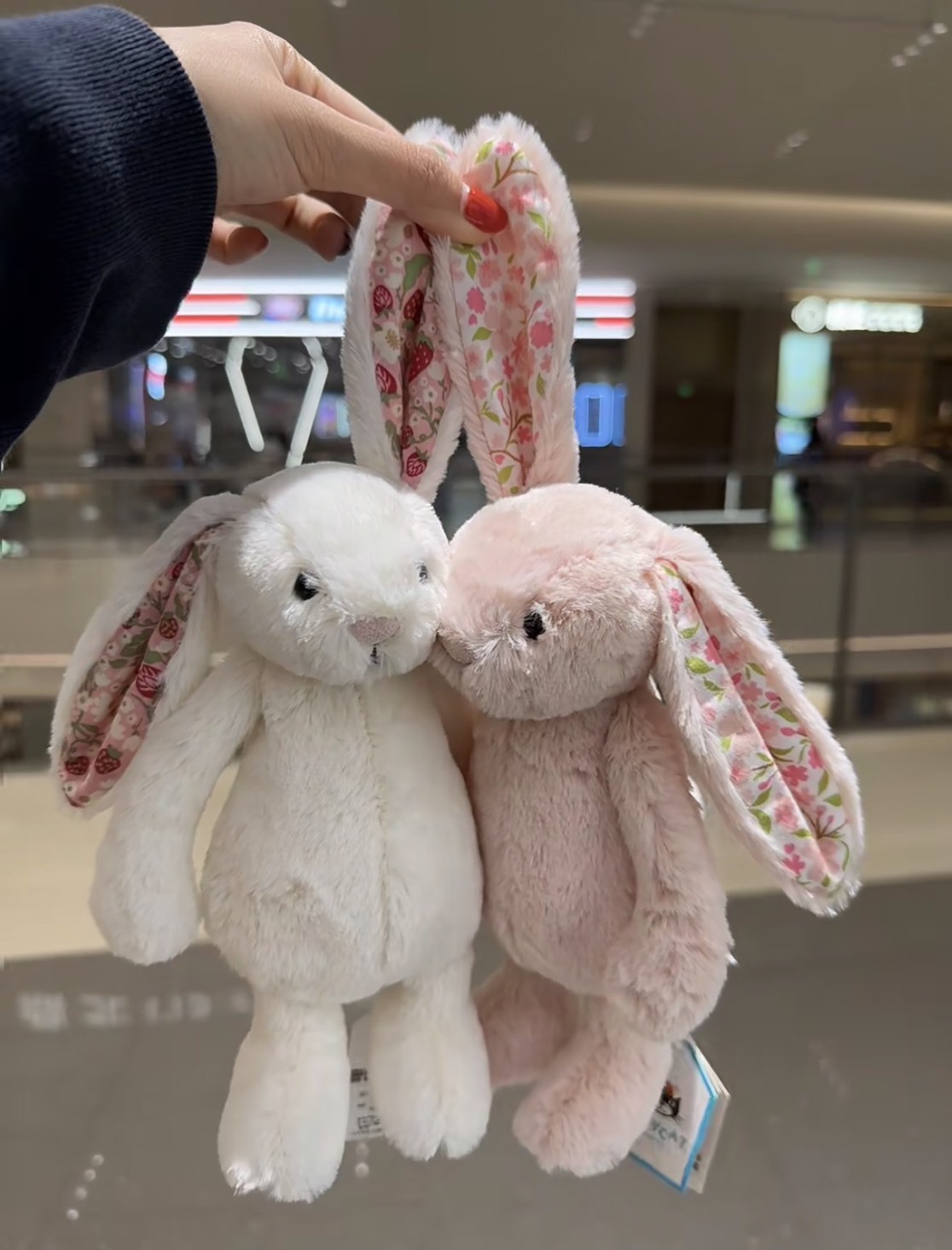 <獨一無二ONLY兔U❤️>Jellycat 客製化刺繡 毛衣 草莓 花花 毛衣小兔