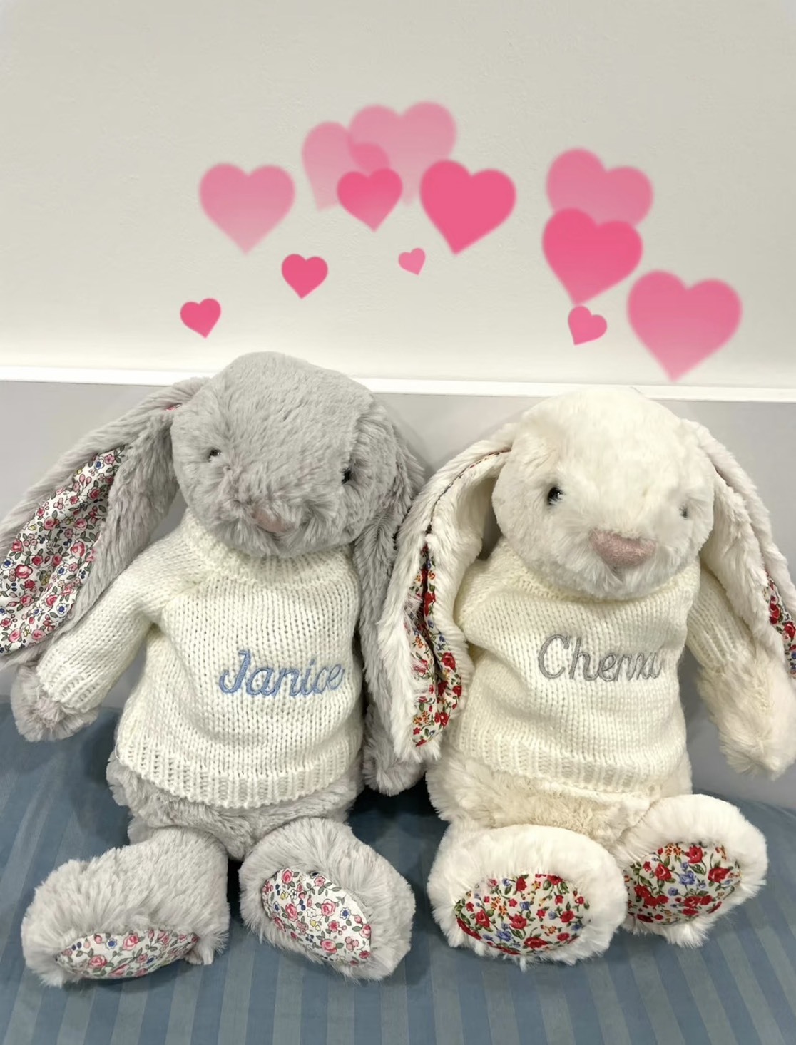 <獨一無二ONLY兔U❤️>Jellycat 客製化刺繡 毛衣 草莓 花花 毛衣小兔