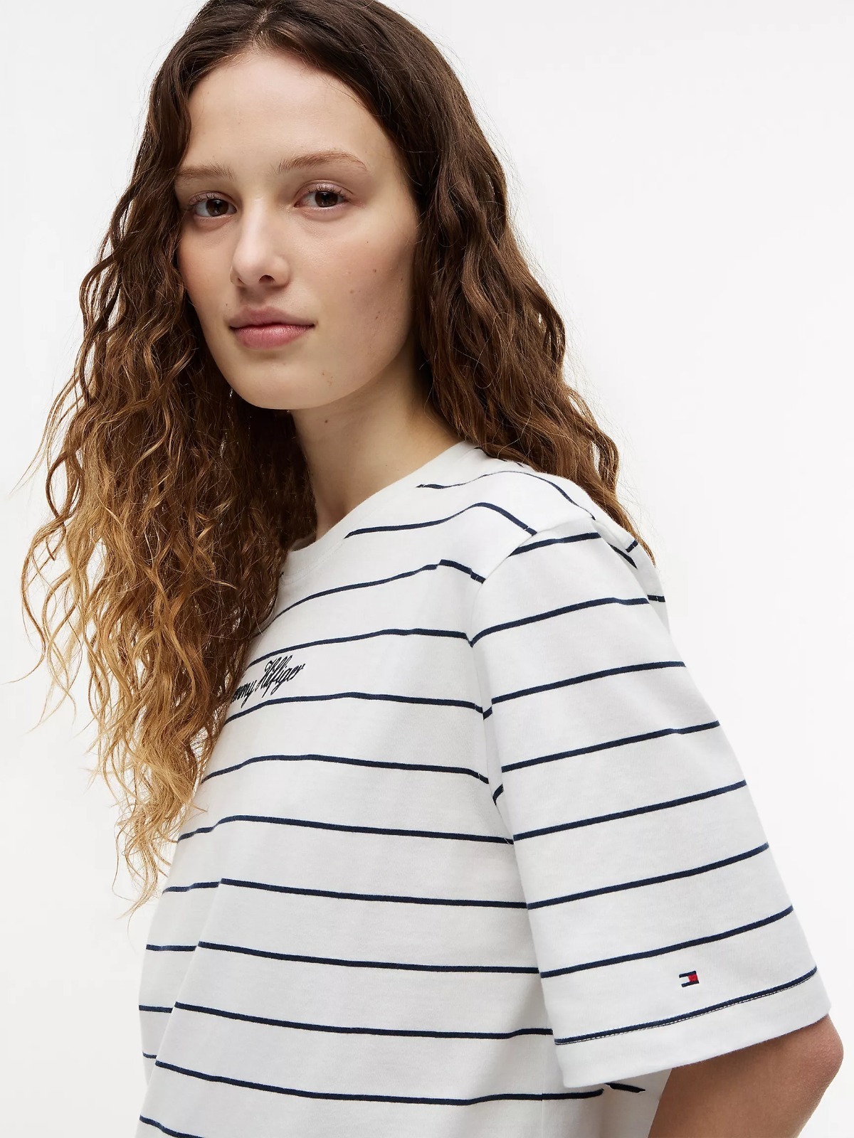 【直播】Tommy Hilfiger K0707139 Womens Relaxed Fit Embroidered Script T-Shirt (Navy Blue / Ivory Stripe)