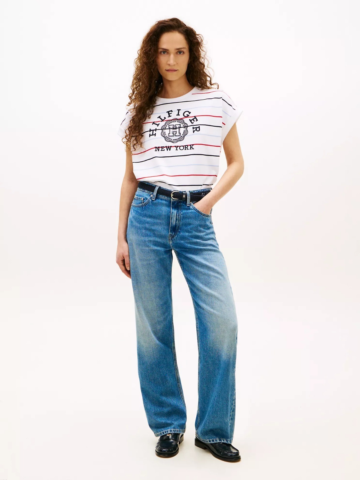 【直播】Tommy Hilfiger K0707151 Womens Arch Logo Striped Dolman Sleeve T-Shirt (white)