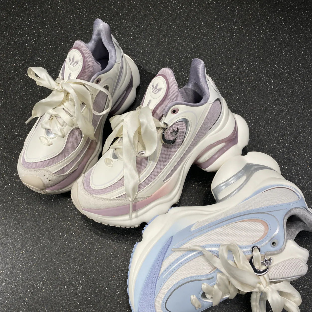 (預訂) Adidas Ozvenuz 絲帶 【兩色】