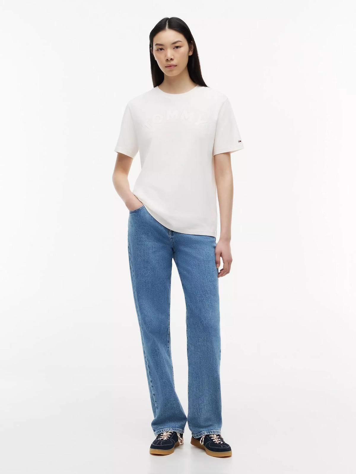 【直播】Tommy Hilfiger K0707165 Womens Tommy Jeans Varsity Logo T-Shirt