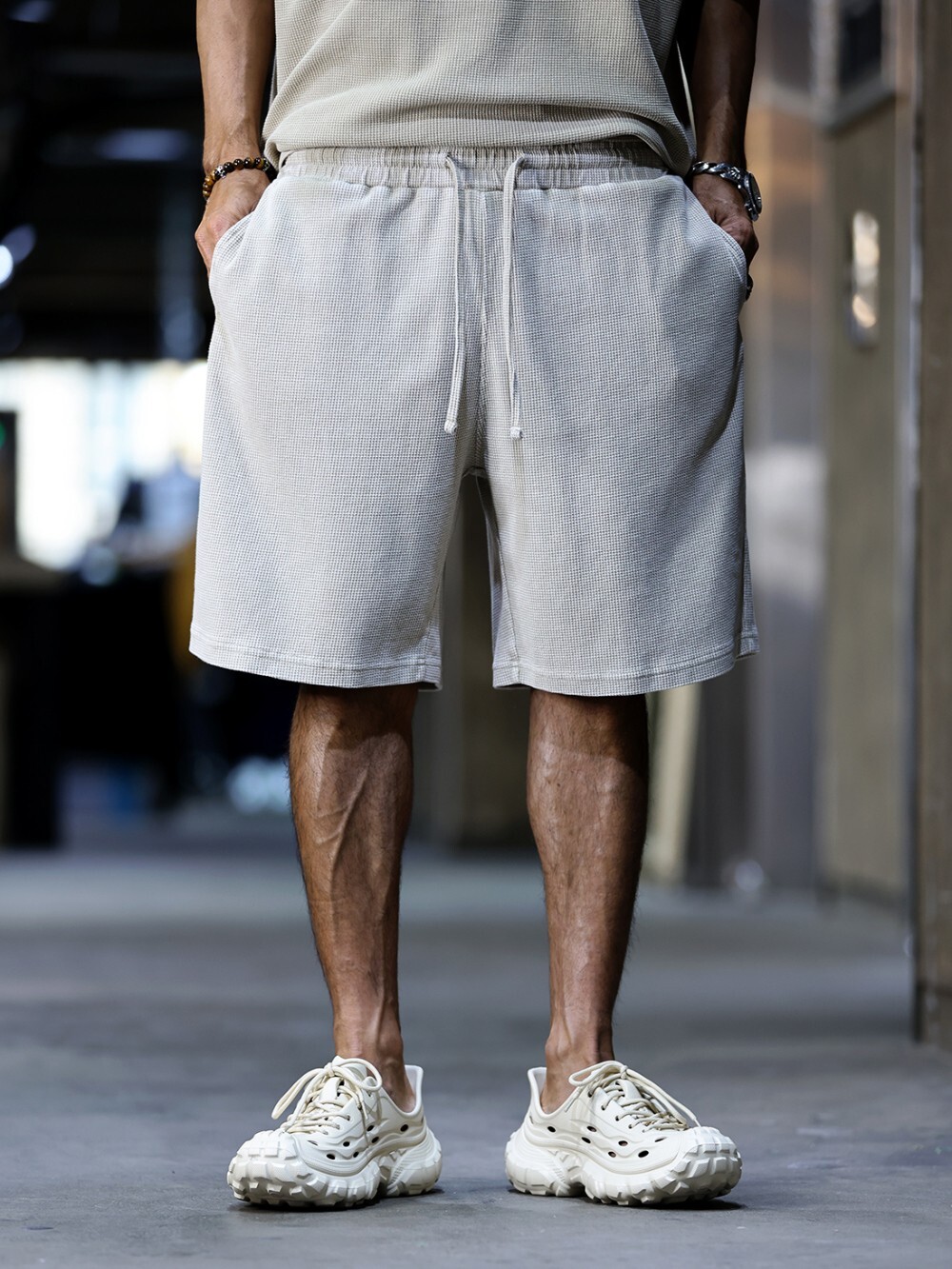 Loose-fitting waffle-knit washed shorts