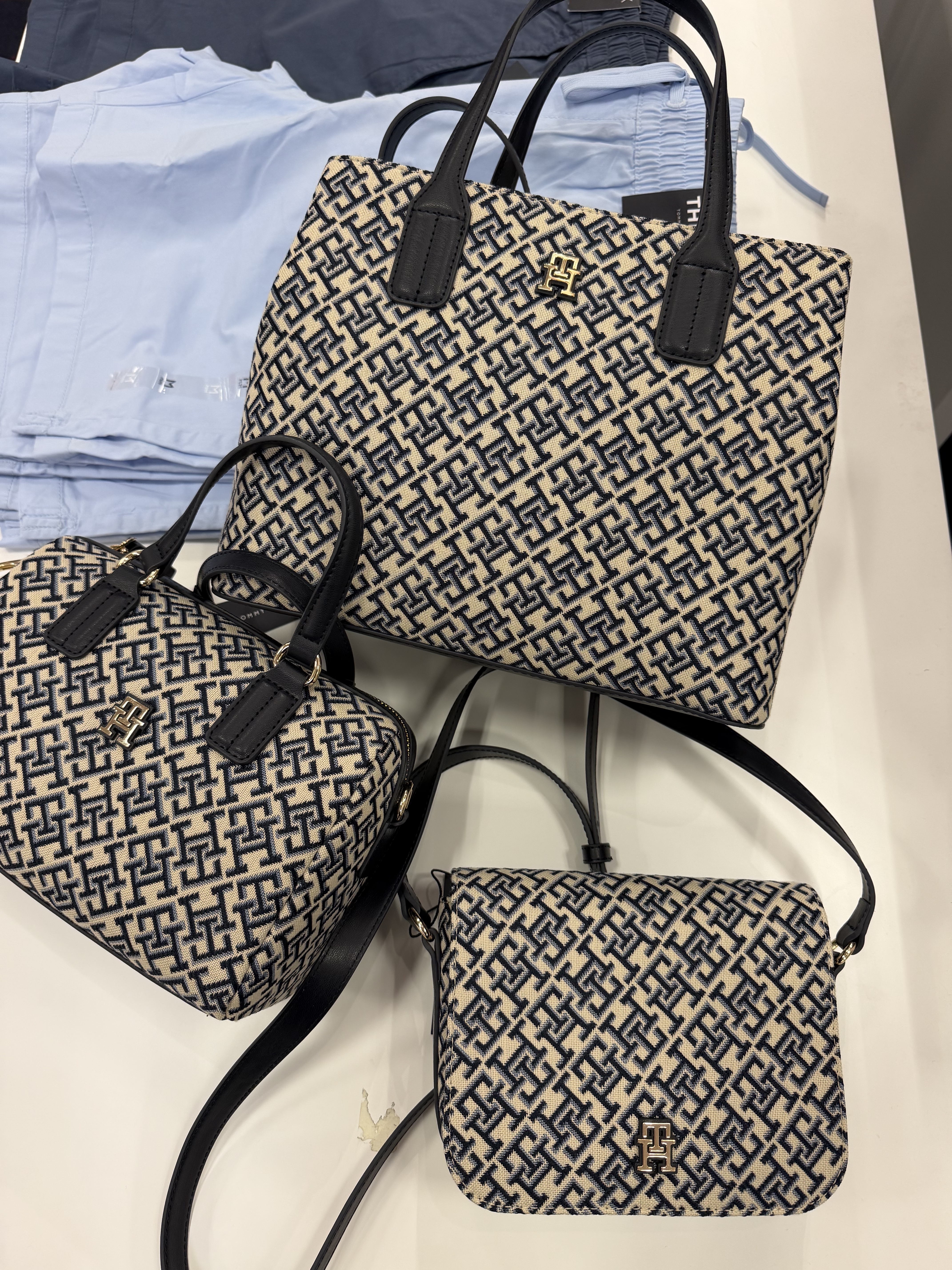 【直播】Tommy Hilfiger K0707888 經典刺繡花系列