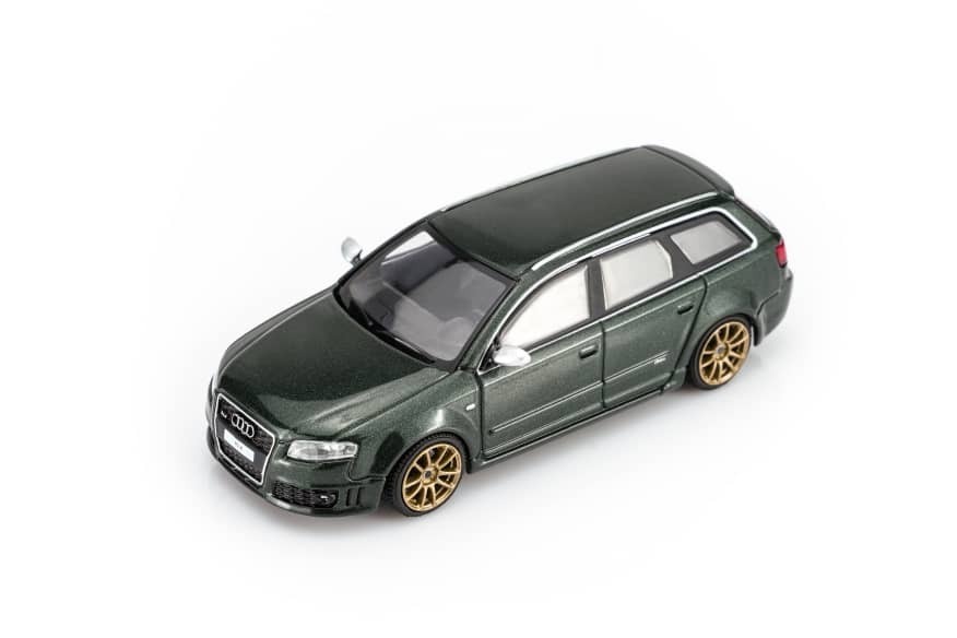 PO-$140 * MOTORHELIX * 1:64 AUDI RS4 2005 DEEP GREEN