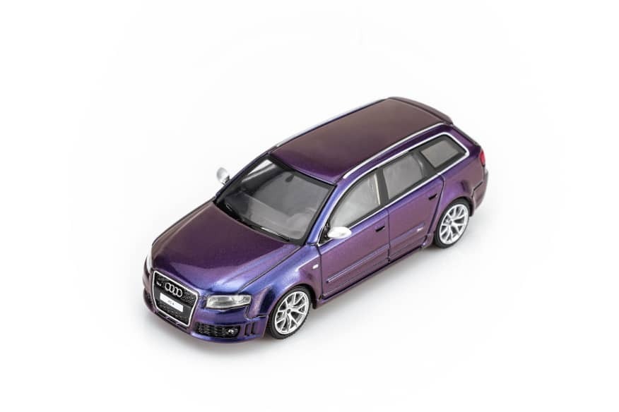 PO-$140 * MOTORHELIX * 1:64 AUDI RS4 2005 PURPLE PEARL