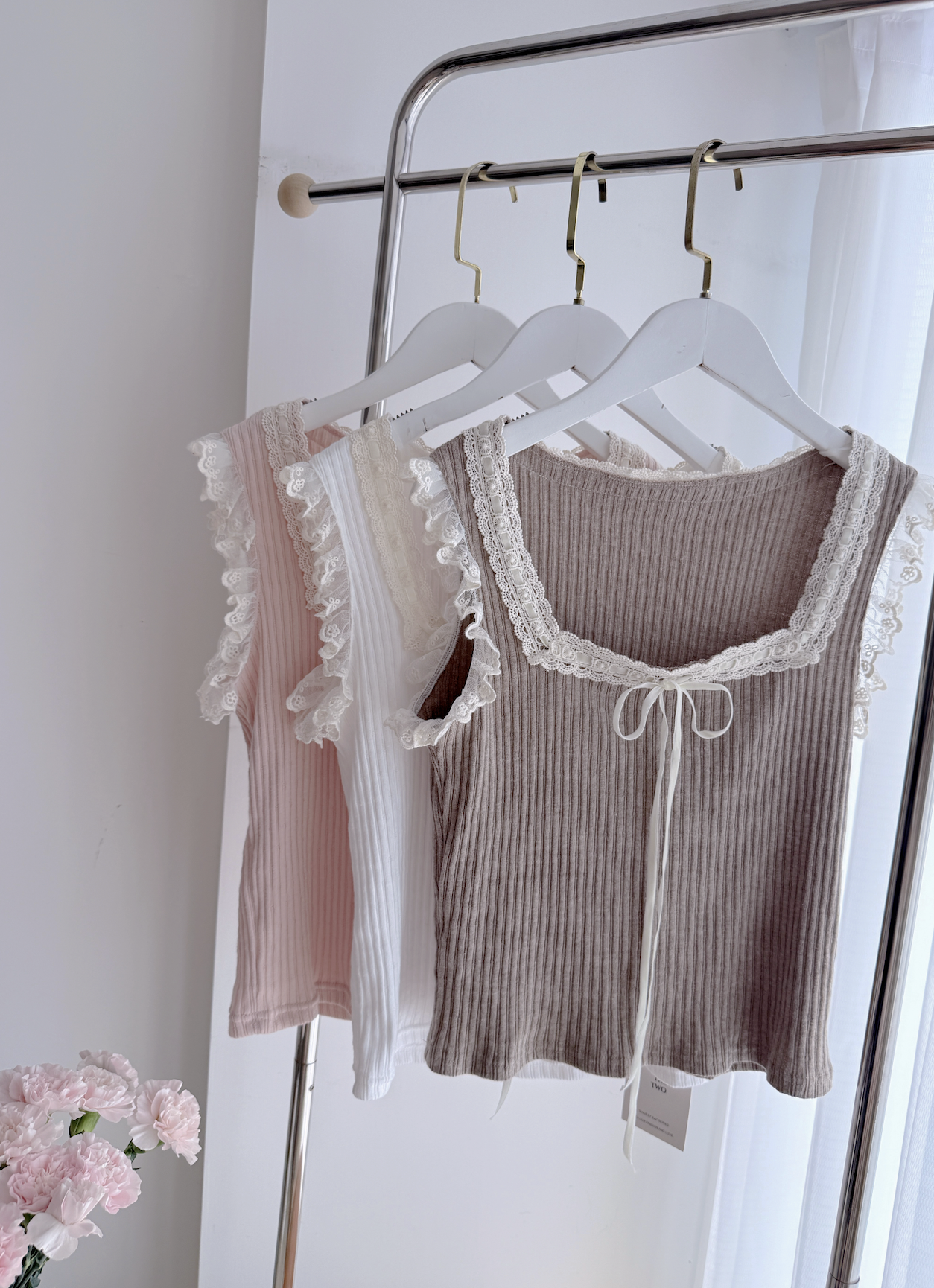 *BJ2 MADE SERIES* THE CHERIE DAINTY LACE MODAL TOP 070726