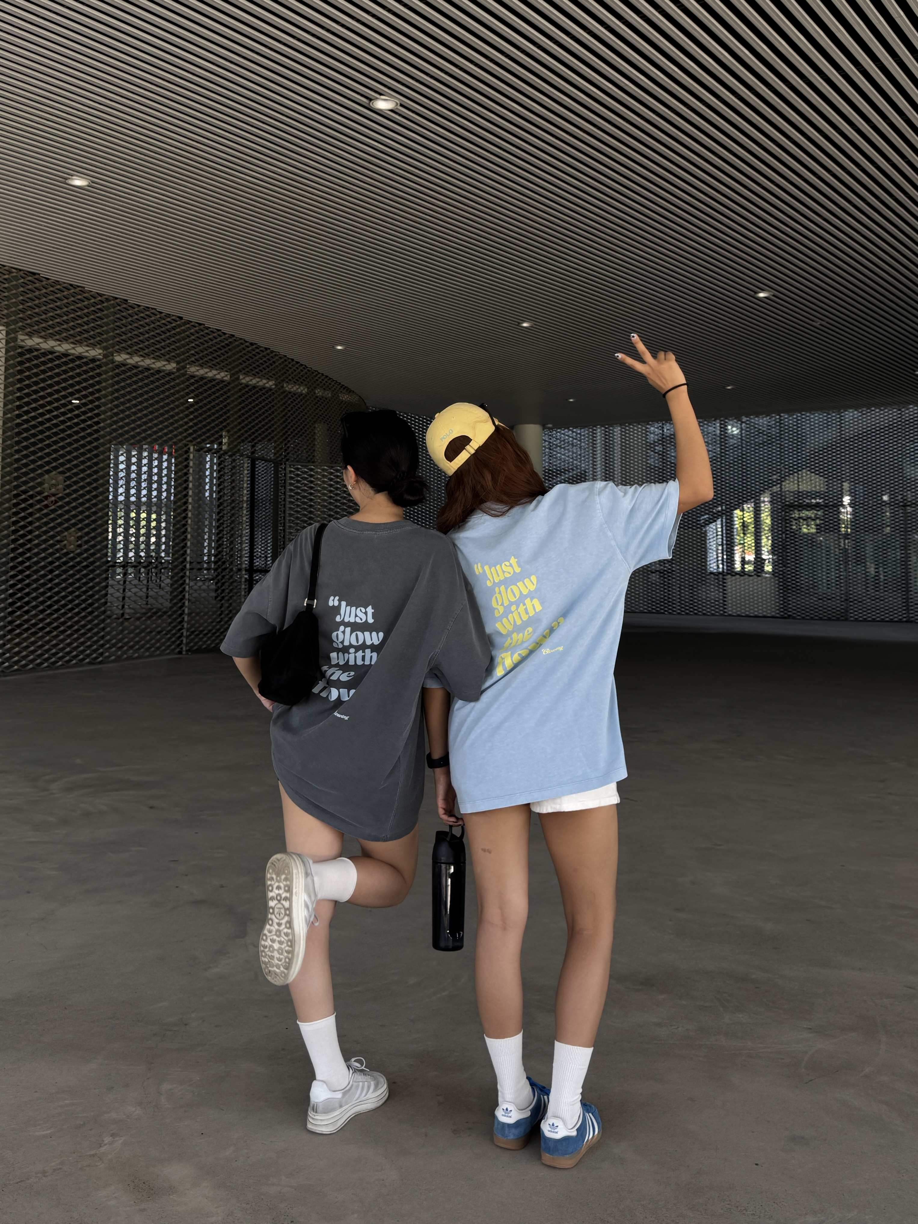 𝐆𝐋𝐎𝐖𝐈𝐍𝐆 / Glow With The Flow Oversized Tee (2 colors)