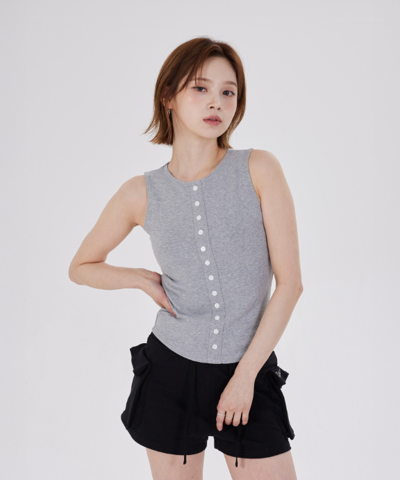 韓國代購 棒棒糖 BUTTON DETAIL SLEEVELESS TOP