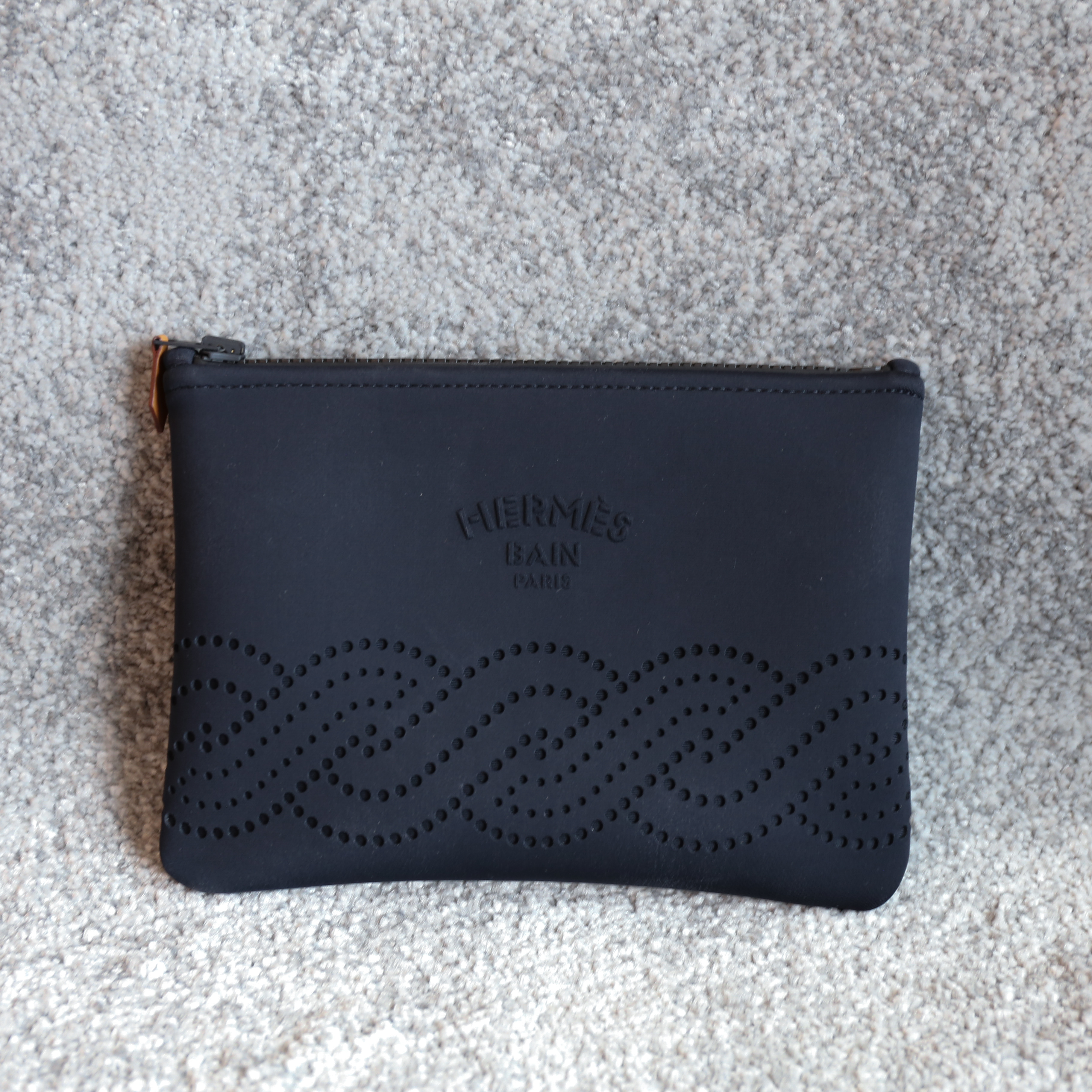 Hermès Neobain case Small Model