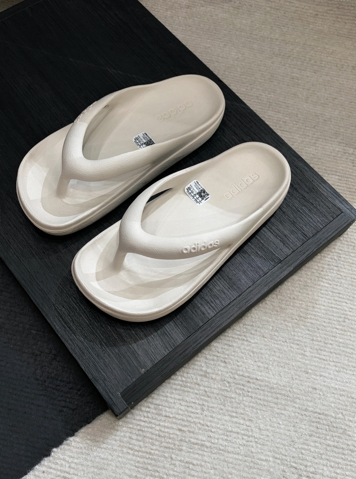 代購-Adidas Adilette Lumia 人字拖鞋 男女同款 JR9715黑 HP6945米白 HP6944卡其