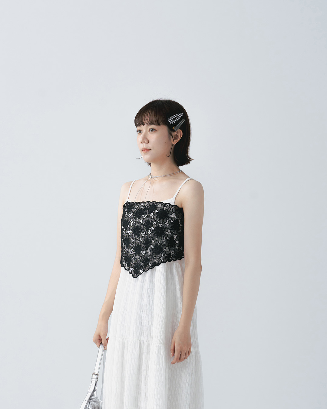 Hollowed-out lace floral triangular scarf, available in two colors.【07130066】in stock+pre-order