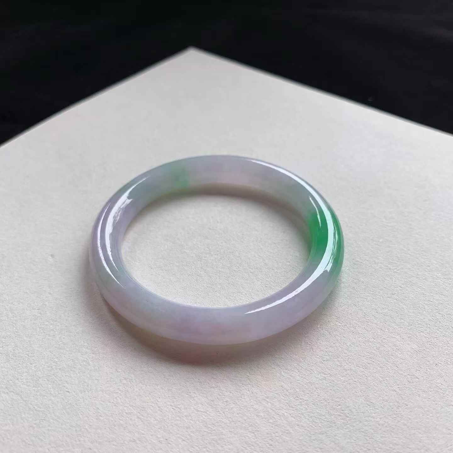 627239 54.4mm春彩圓條翡翠手鐲 (54-56)