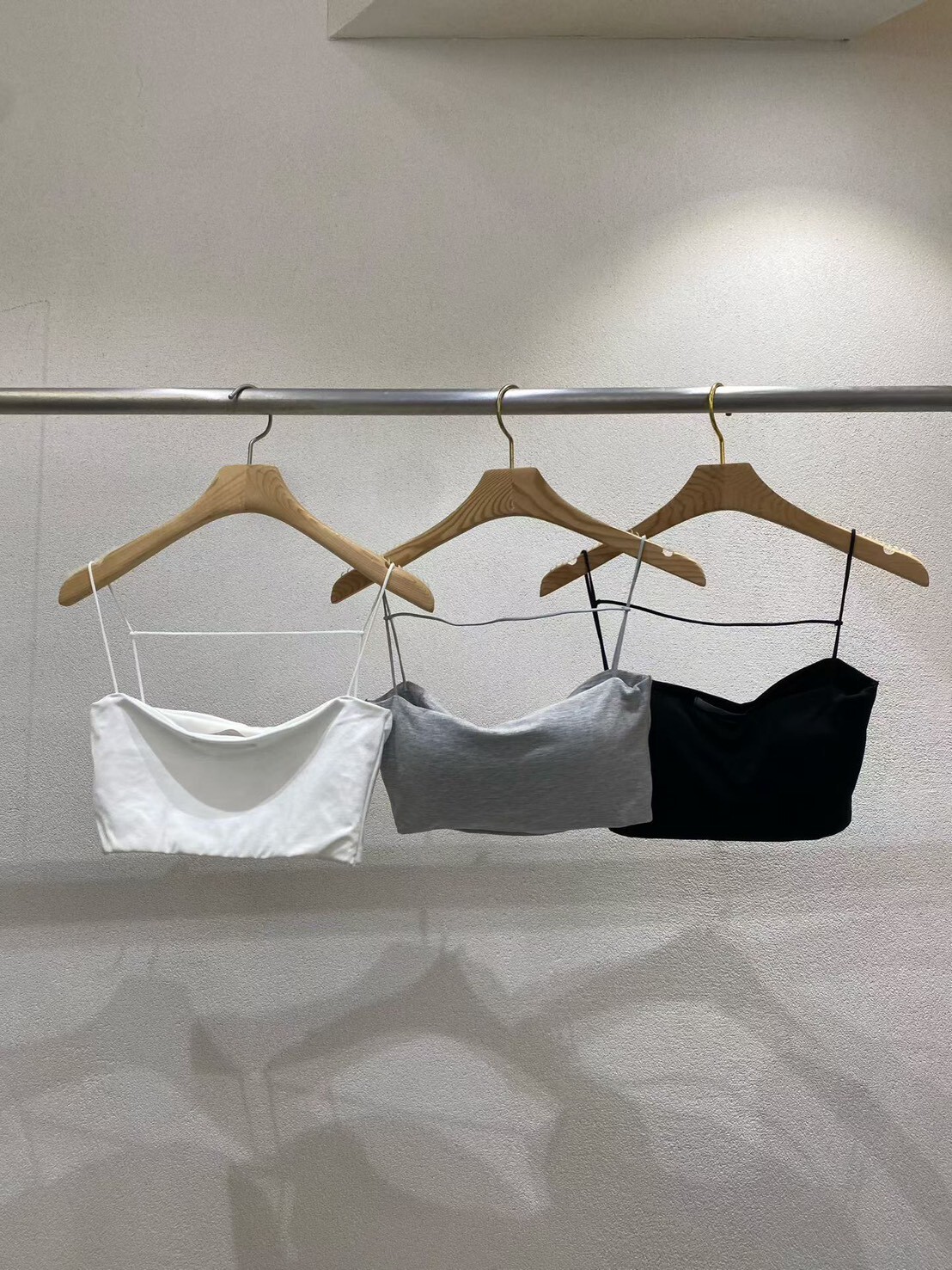 #AJ49線條細肩Bra Top(白/灰/黑)