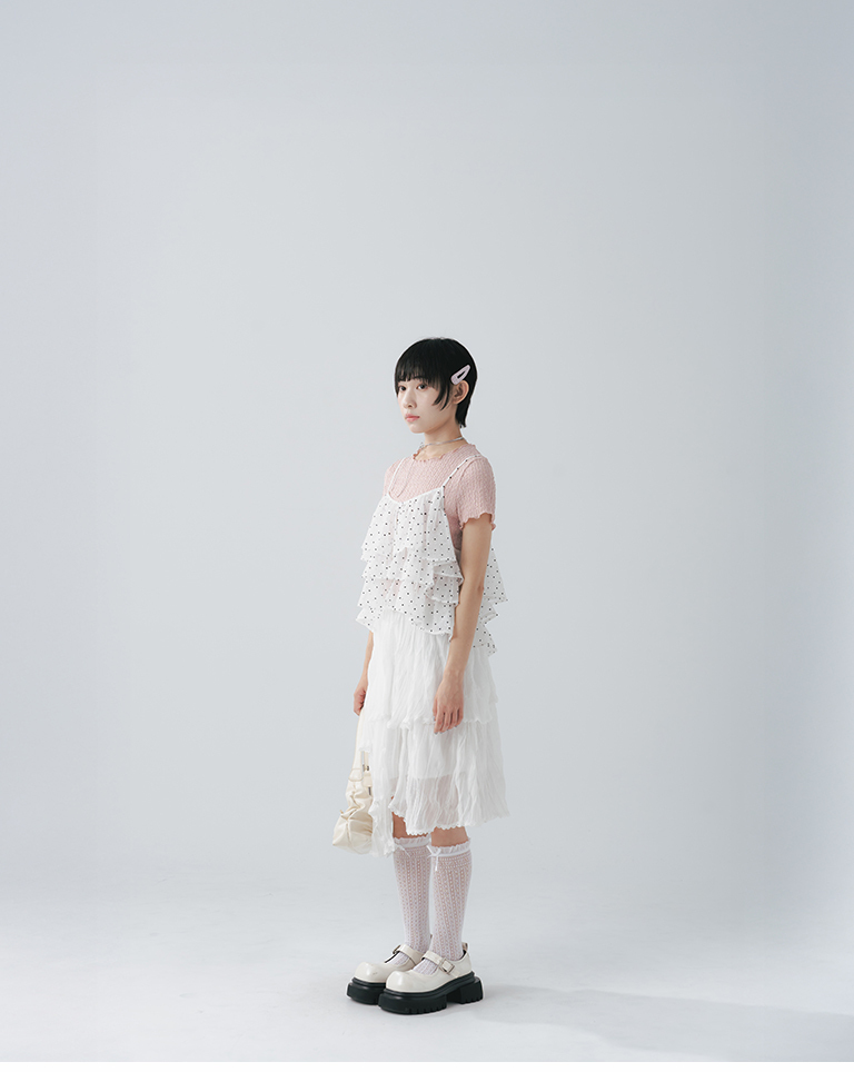 All-over flocked heart multi-layered ruffle vest - white【01099818】in stock+pre-order