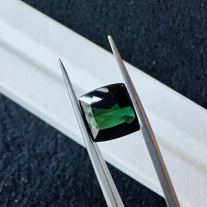 【訂製】客製尺寸碧璽 (8×8×4mm)