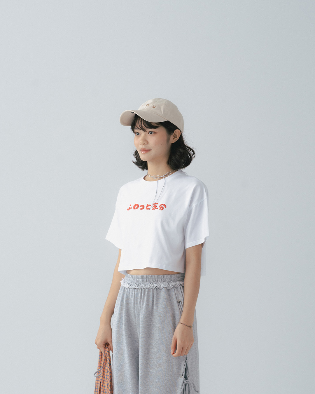 3D bubble print short-sleeved top with Japanese lettering, available in three colors.【01190423】in stock+pre-order