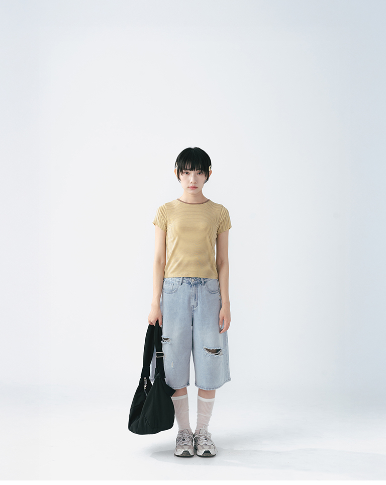 Washed and distressed low-rise denim shorts S/M/L【04120119】in stock+pre-order