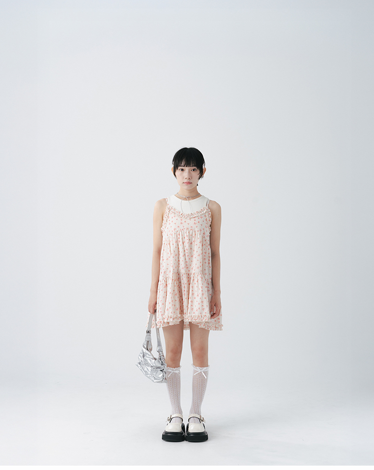 Lace jacquard openwork ruffled design stockings, available in two colors.【07110622】in stock+pre-order
