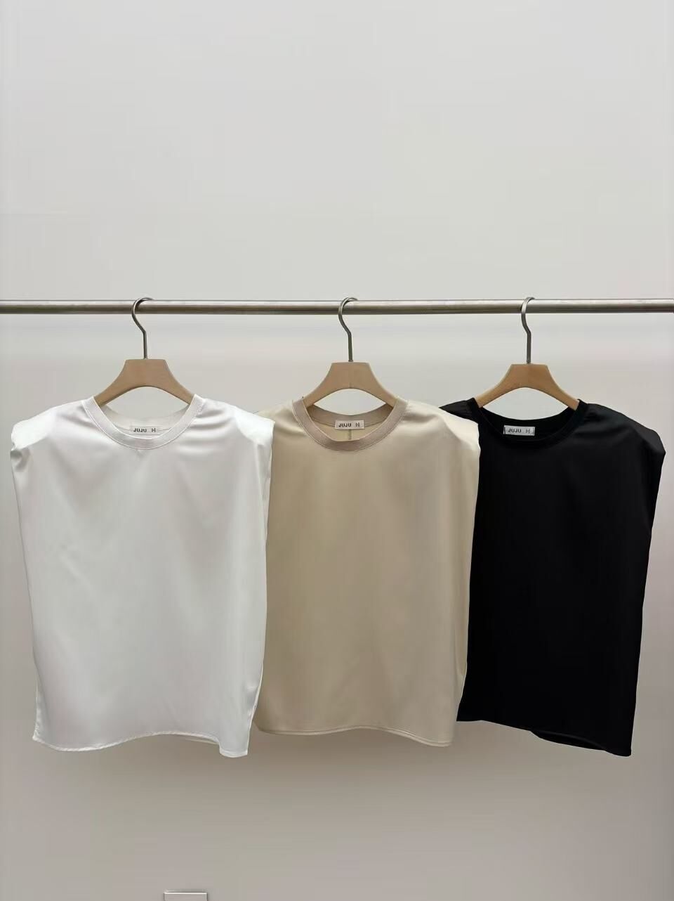 JU2611 Silk Top