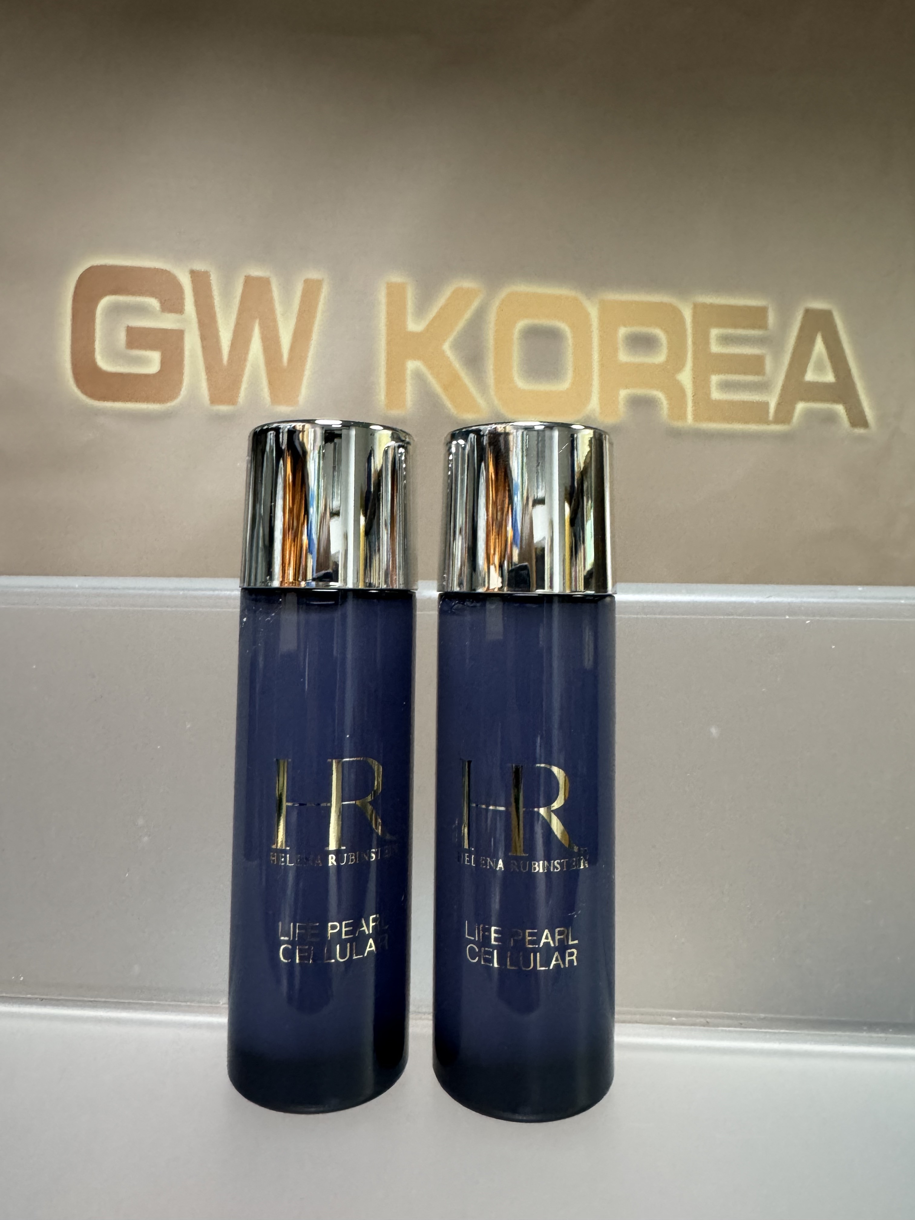 HR Life Pearl Cellular 皇家黑珍珠美容液30ml**