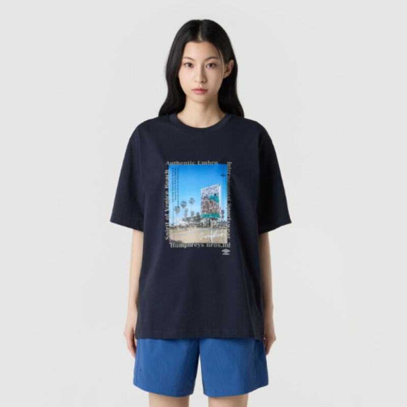 【代購】UMBRO Summer PICK Photo Cool Pima Short Sleeve T-Shirt 夏日印花涼感Pima棉短袖T恤 親膚透氣 男女同款