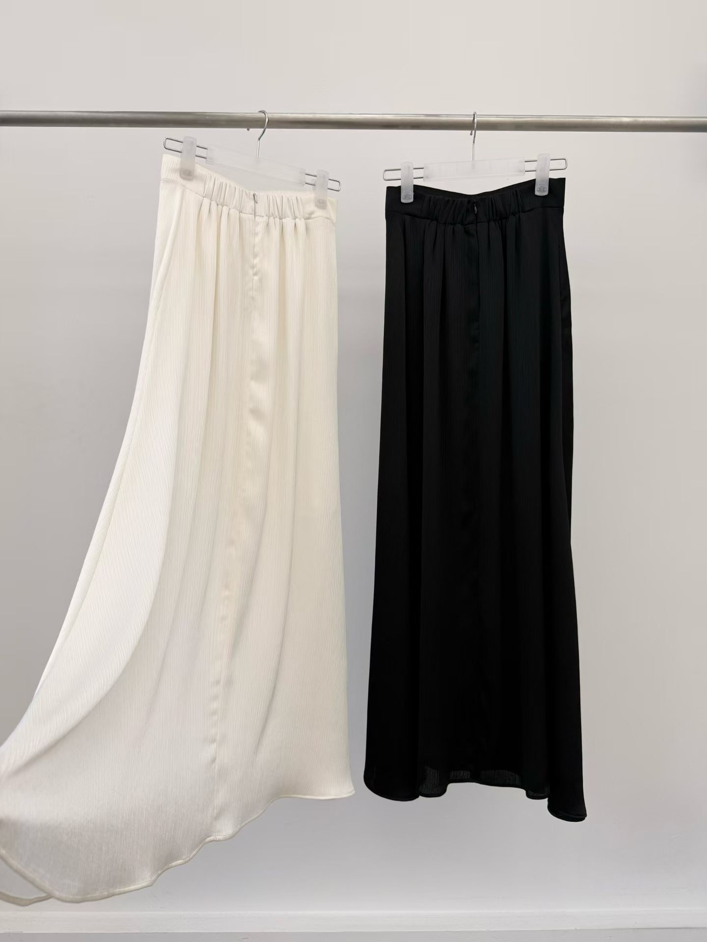 LV2619 Satin Long Skirt