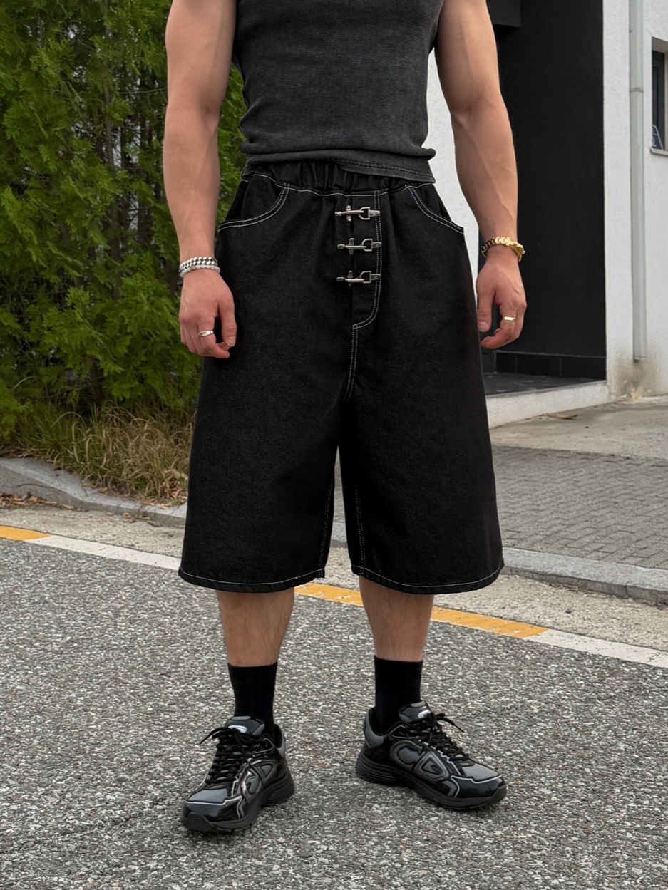 Buckle Bermuda denim shorts