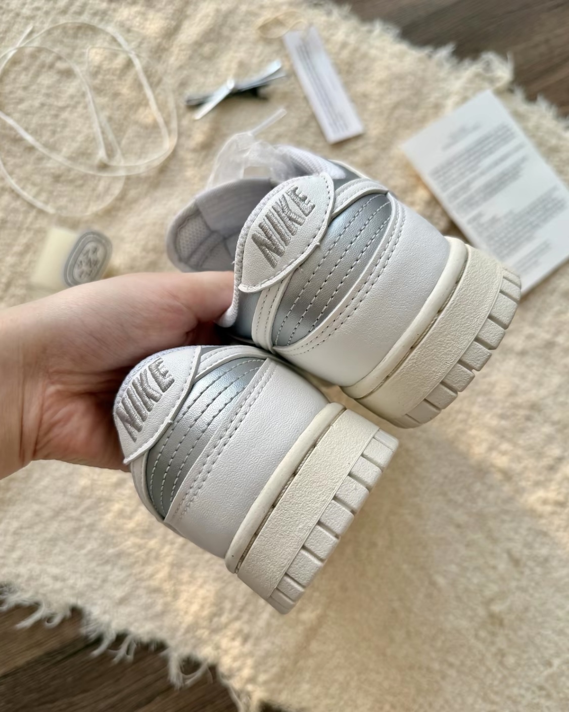 Nike Dunk Low Next Nature "Metallic" 金屬銀白 緞帶 Y2K 低筒 女鞋 張員瑛同款