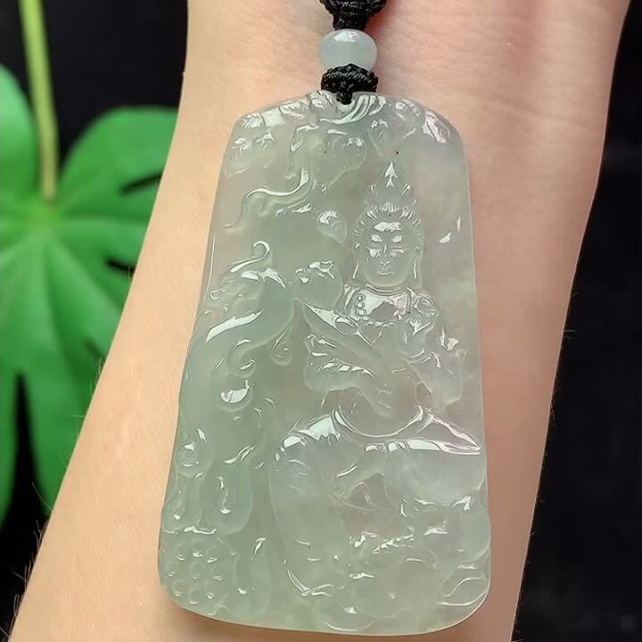 627335 翡翠冰種自在觀音