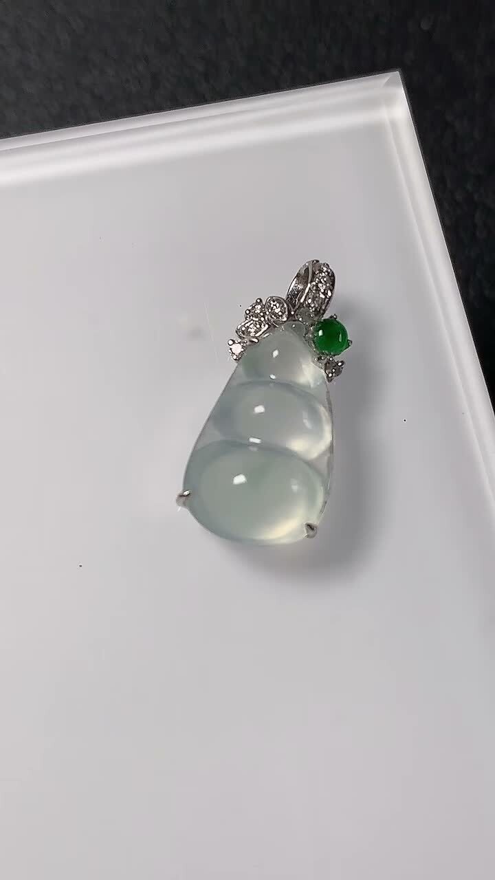 627336 翡翠高冰福豆