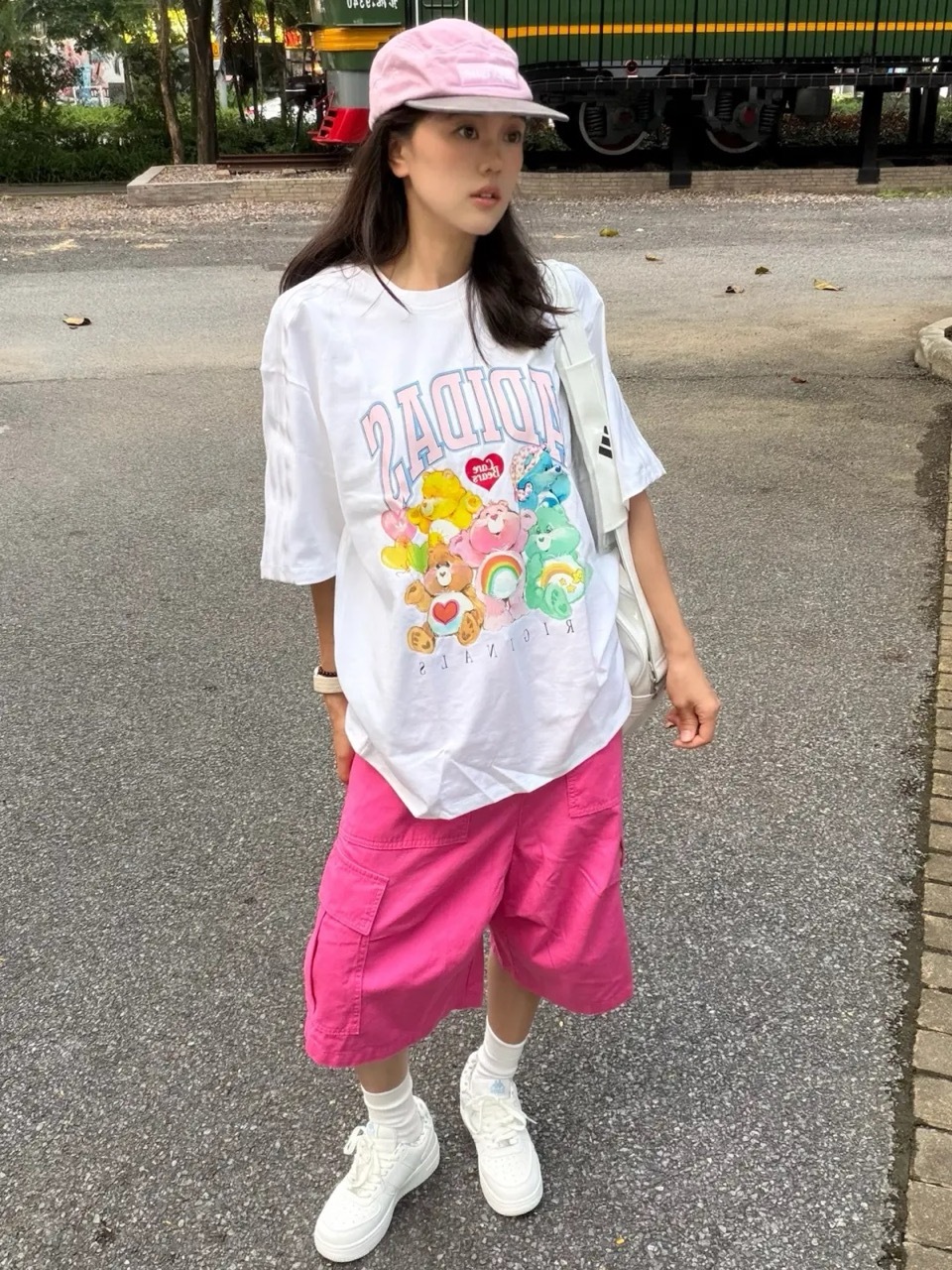 CARE BEARS X ADIDAS OVERSIZED 彩虹熊 聯名款 白色 短T 短袖 寬鬆 女款 KR1480 / 調貨