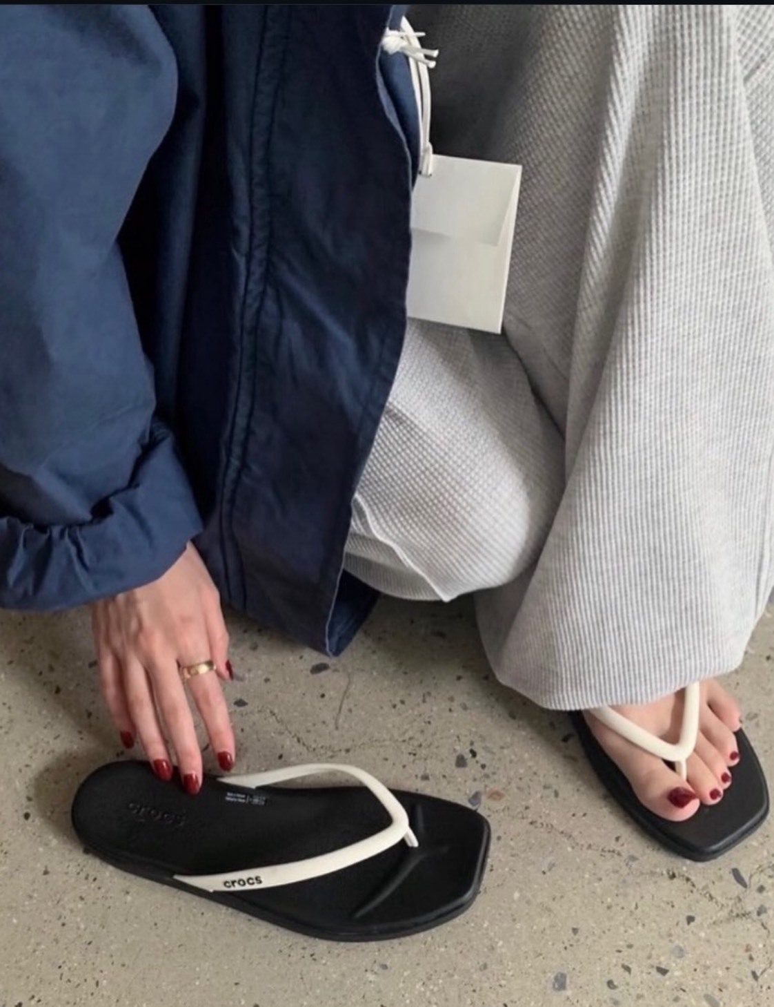 〈你要的時髦感🖤〉Crocs Miami 邁阿密Two Tone Flip 撞色夾腳拖 人字拖