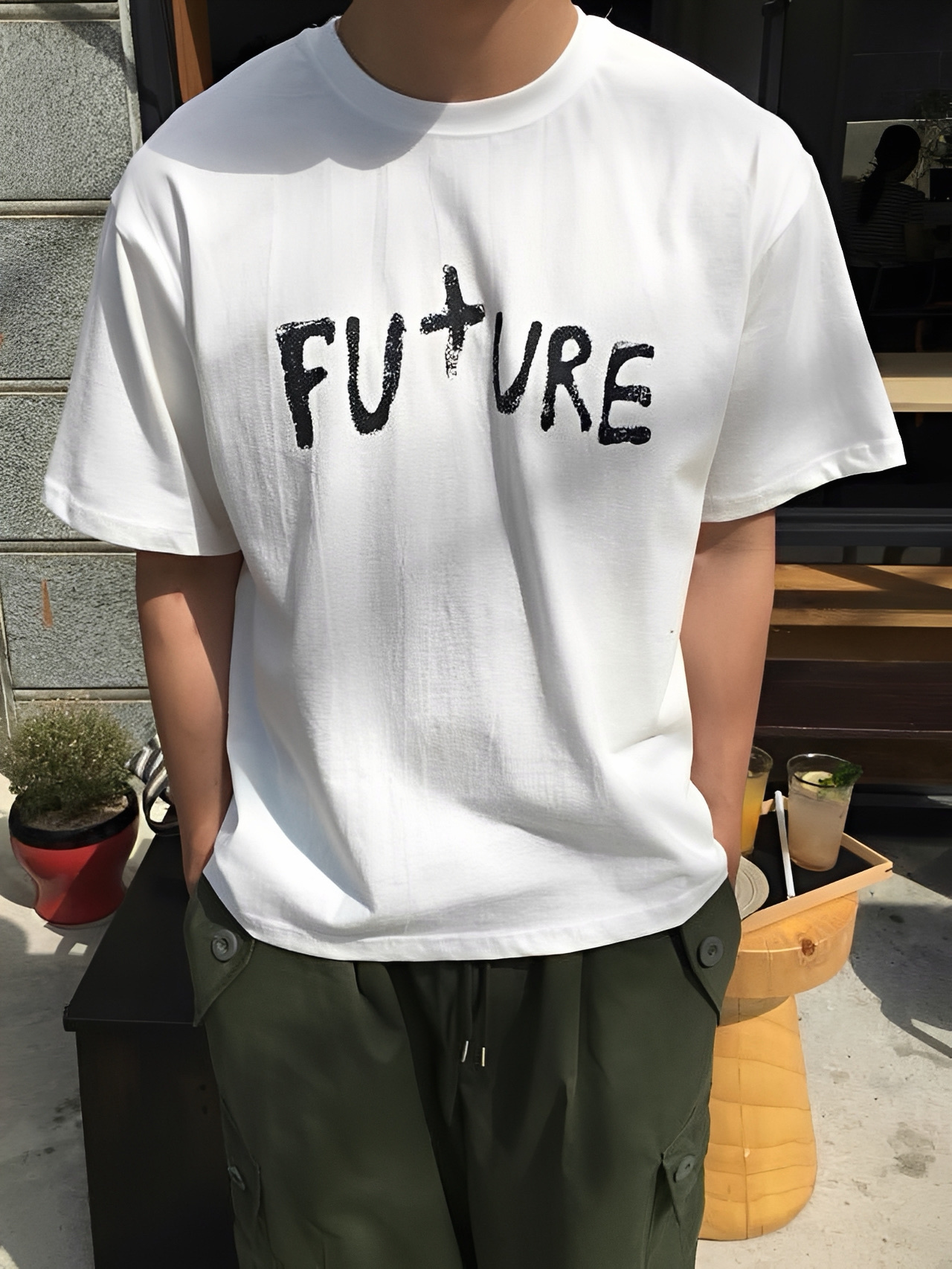 2色 刷漆 字母 FUTURE 短袖