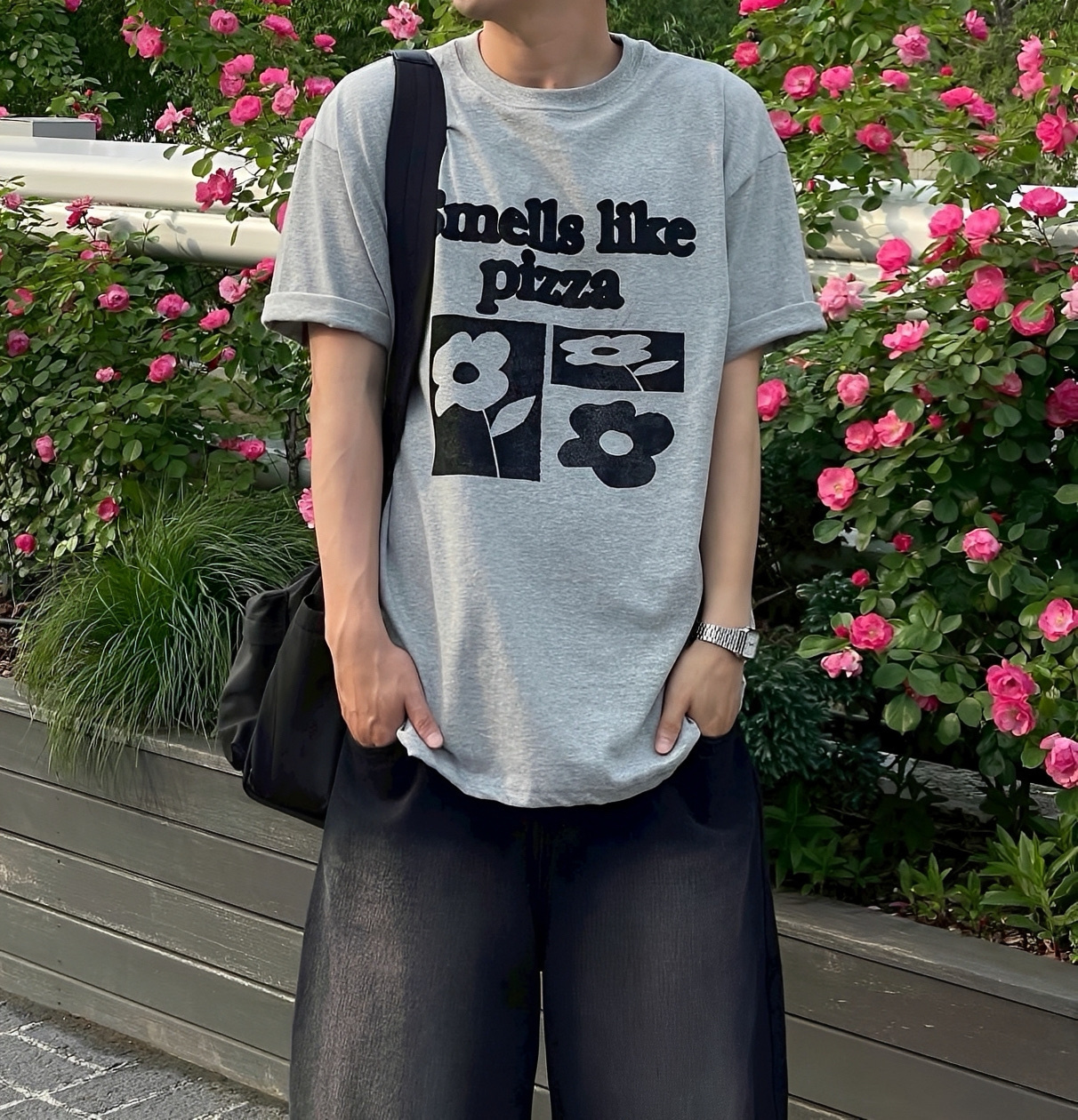 2色 花朵 設計 男女 寬鬆 短袖