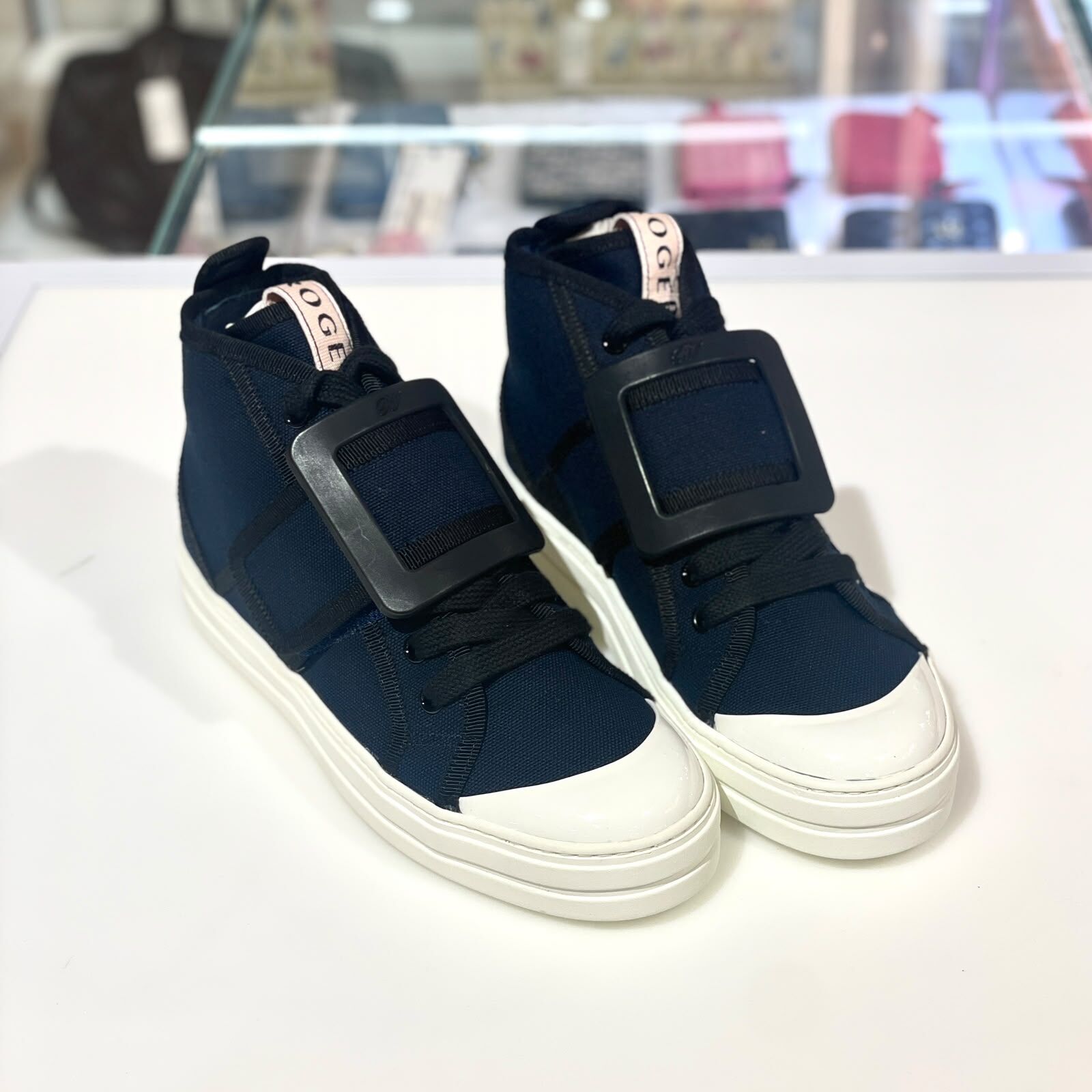 限時3.5折🔥全新ROGER VIVER Sneakers 36碼 深藍色色帆布黑扣中筒鞋 #RV #BRAND NEW #香榭站正品