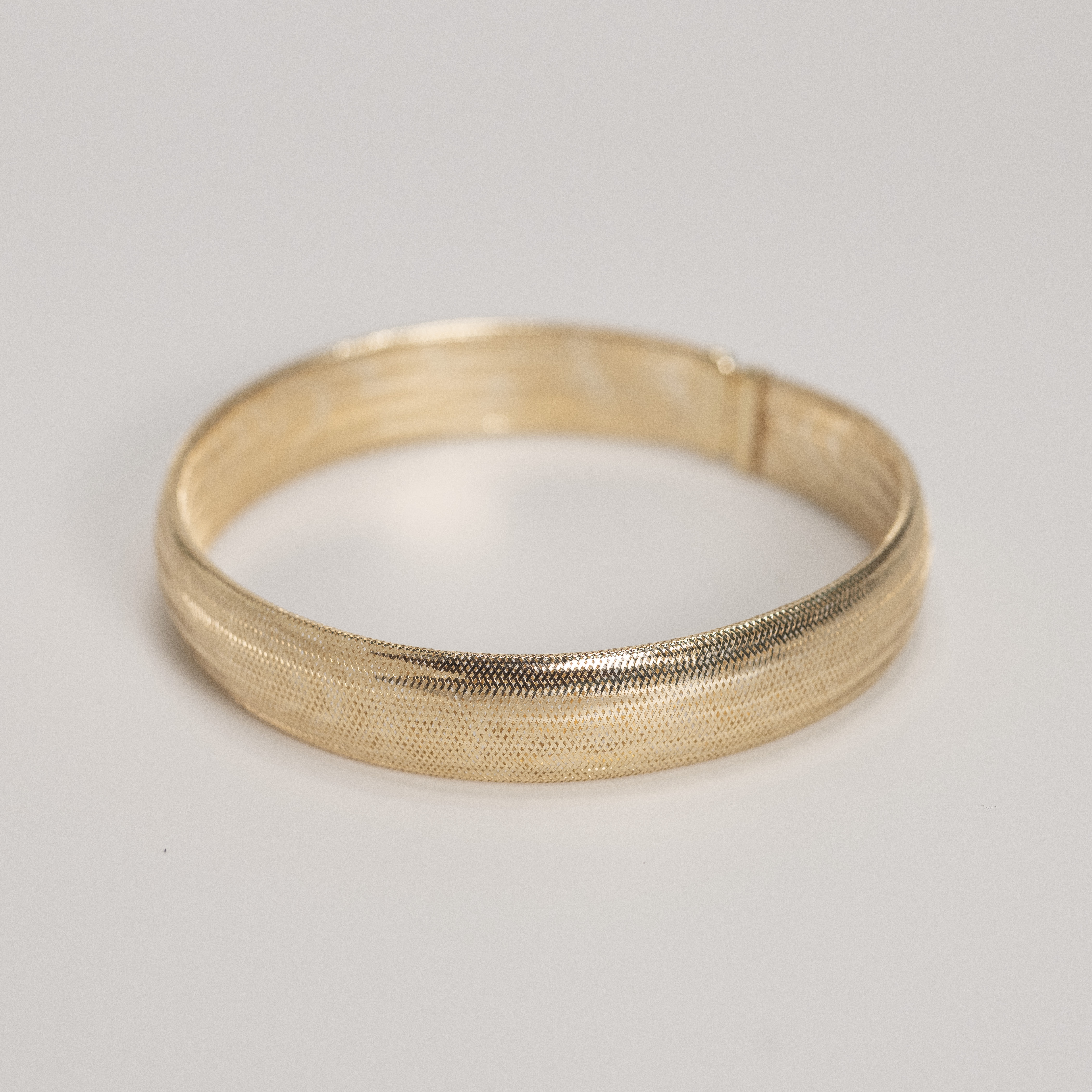 18K Italy Airy Feel Elastic Bangle