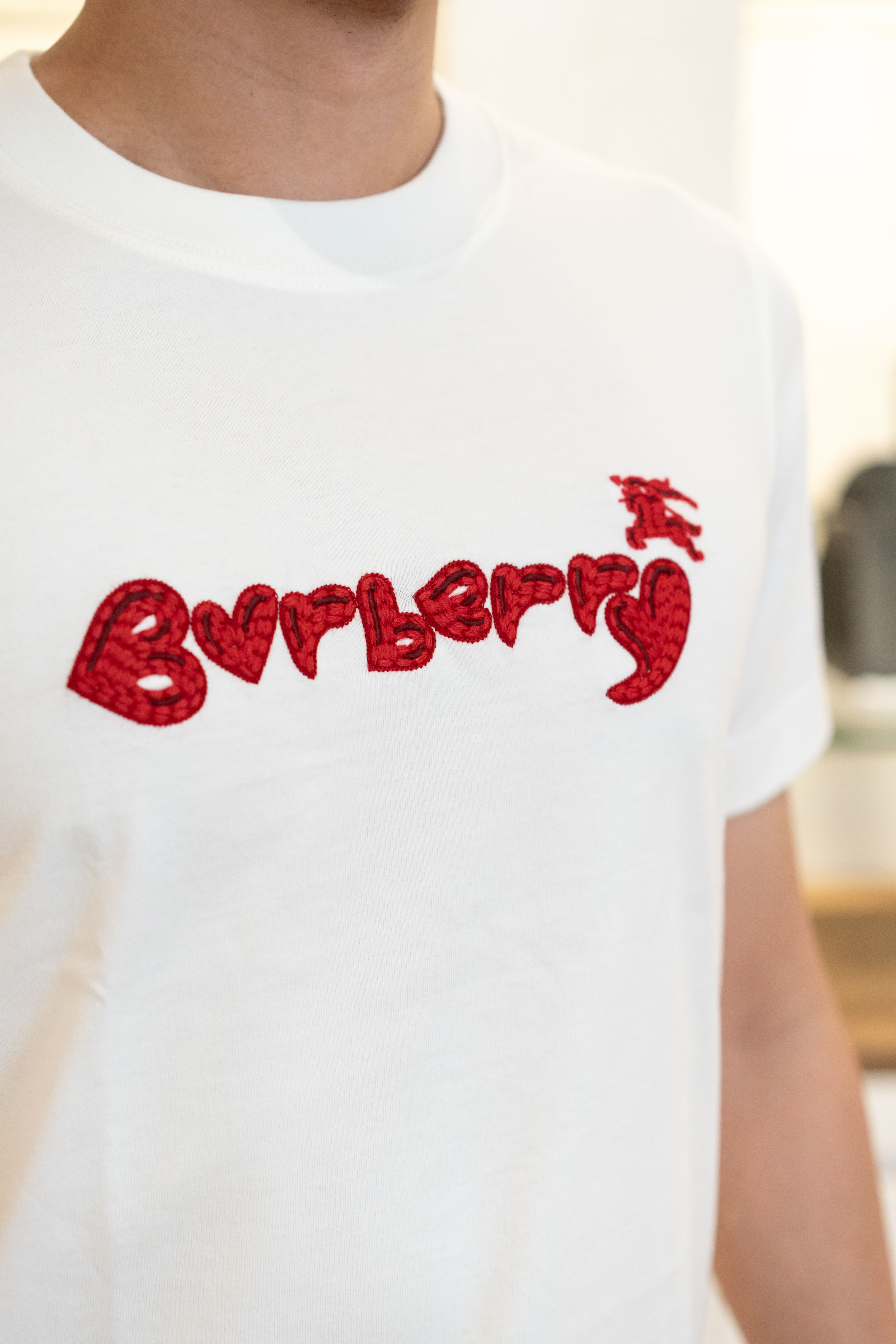 Burberry 七夕限定t-shirt 紅色刺繡