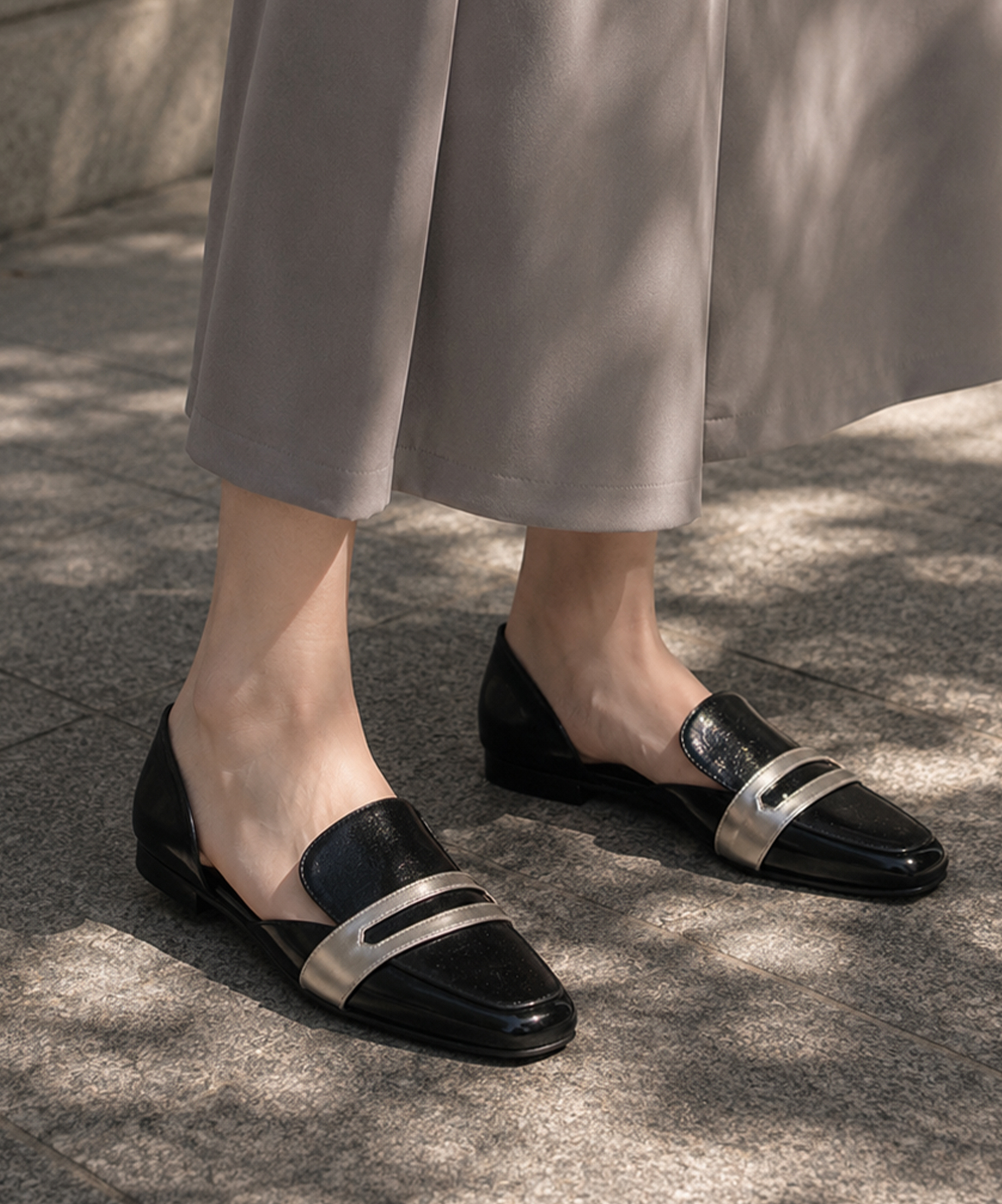 CUTOUT LOAFER