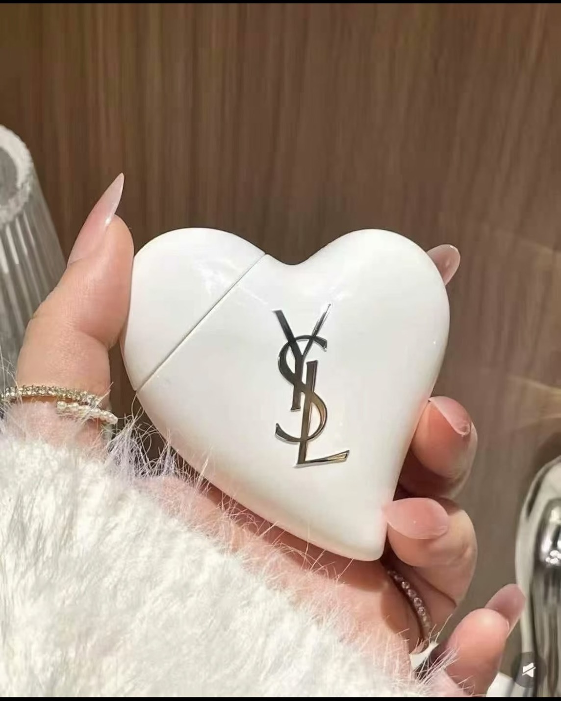 YSL 聖羅蘭 獵心精華 護手霜 愛心 白色