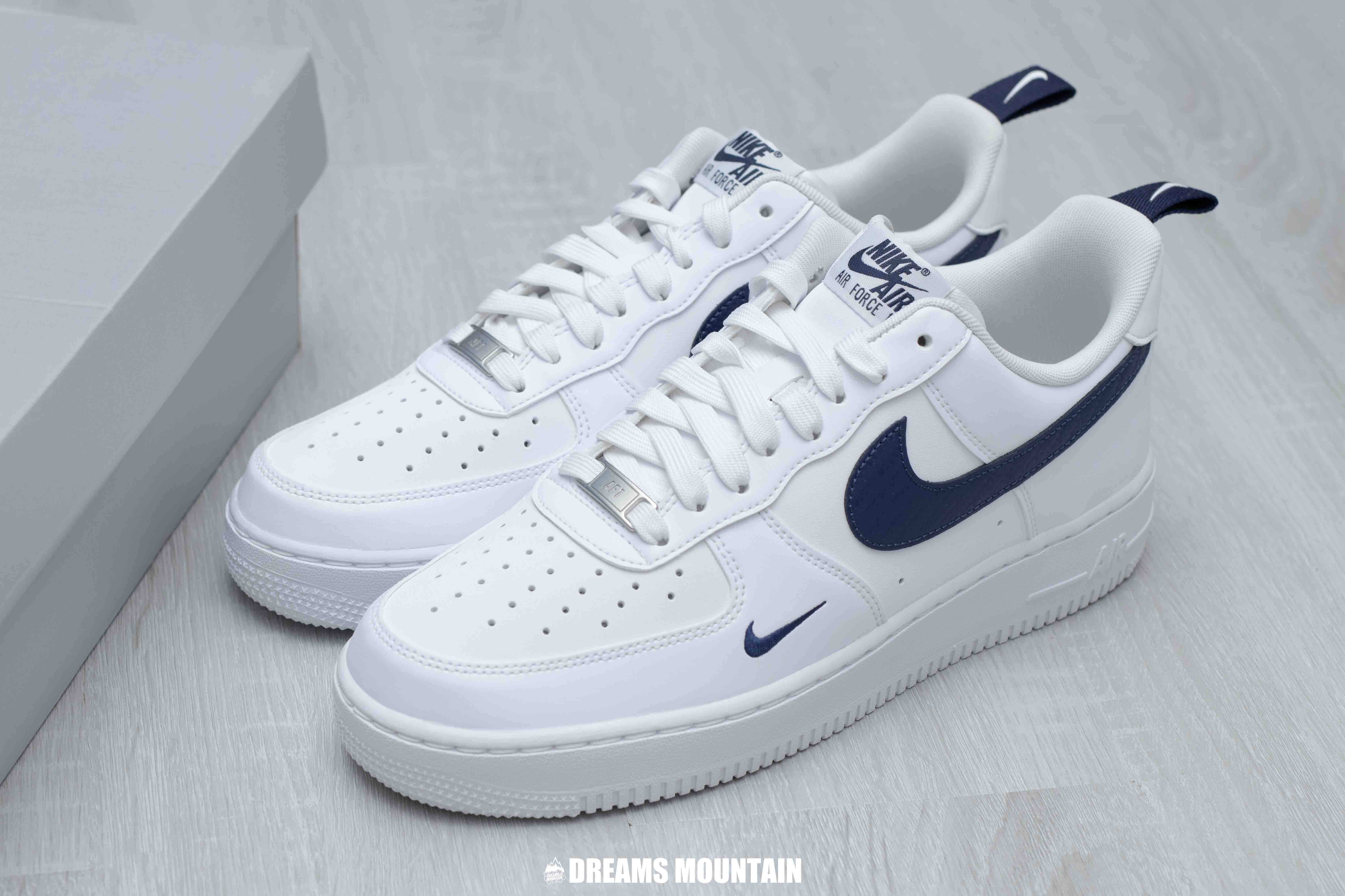 【預訂】NIKE AIR FORCE 1 07 LV8 白深藍刺繡剔-MEN