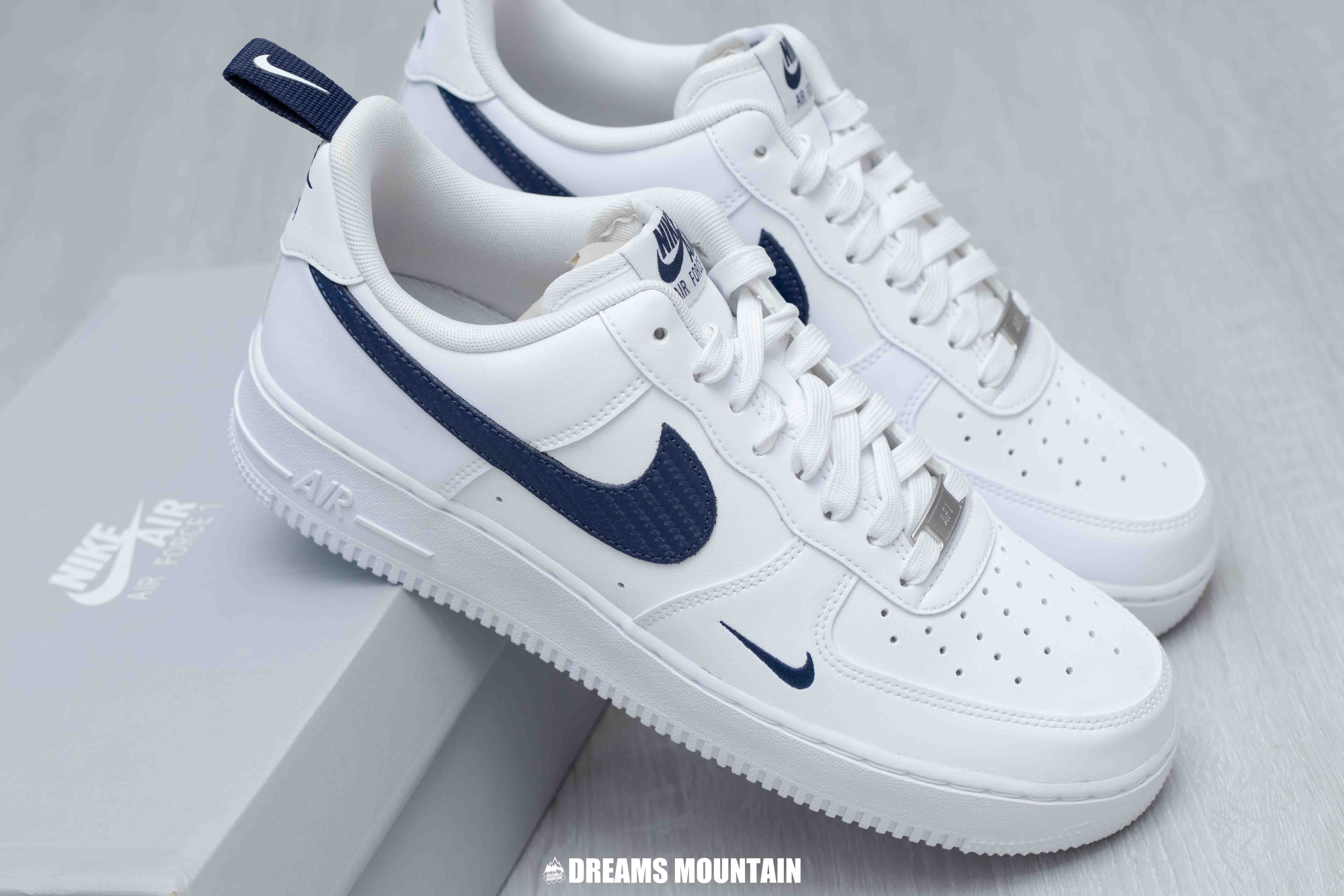 【預訂】NIKE AIR FORCE 1 07 LV8 白深藍刺繡剔-MEN
