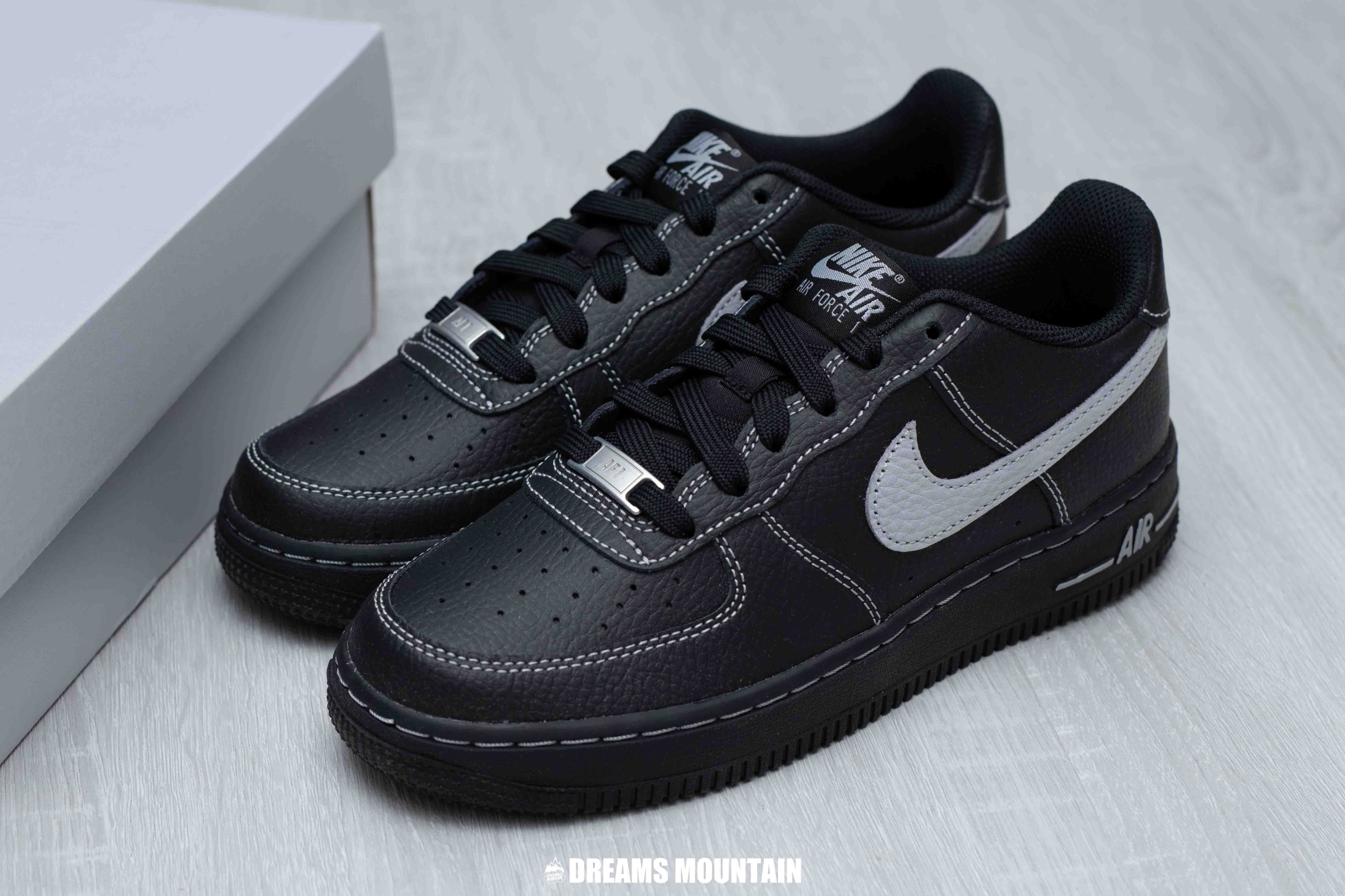【預訂】NIKE AIR FORCE 1 全黑荔枝紋明線灰-GS